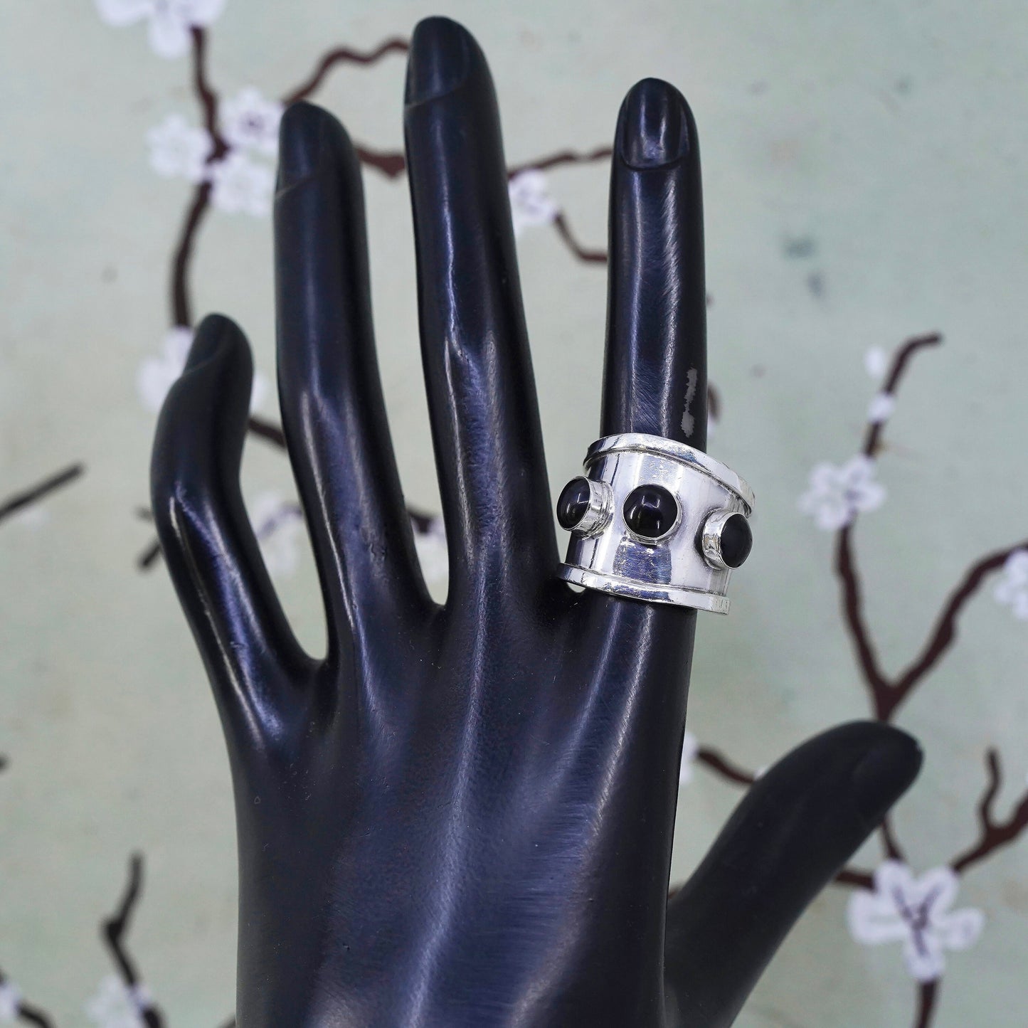 Size 8, vintage HOB Sterling 925 silver handmade statement ring with onyx inlay