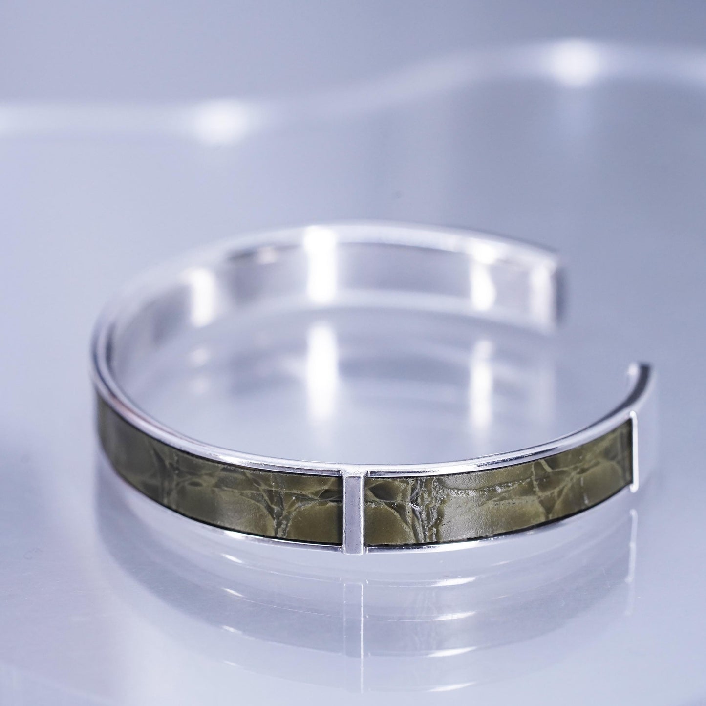 6.75”, Vintage Italian Sterling 925 silver bracelet, green leather inlay cuff