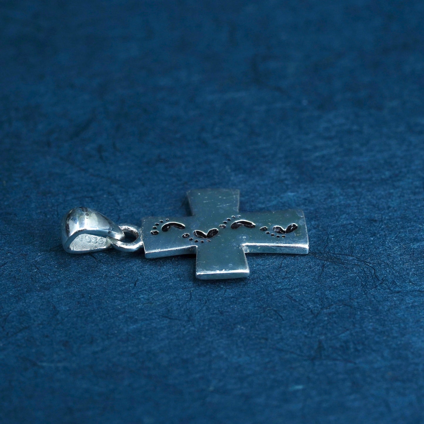 Sterling silver pendant, 925 cross footprint charm “it was then I carry you