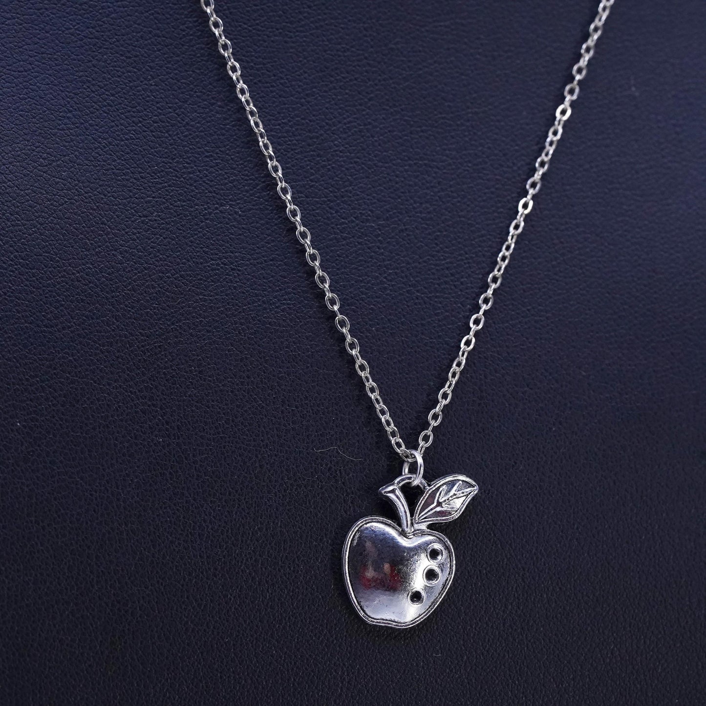 18", vintage Sterling 925 silver flatten circle chain necklace apple pendant