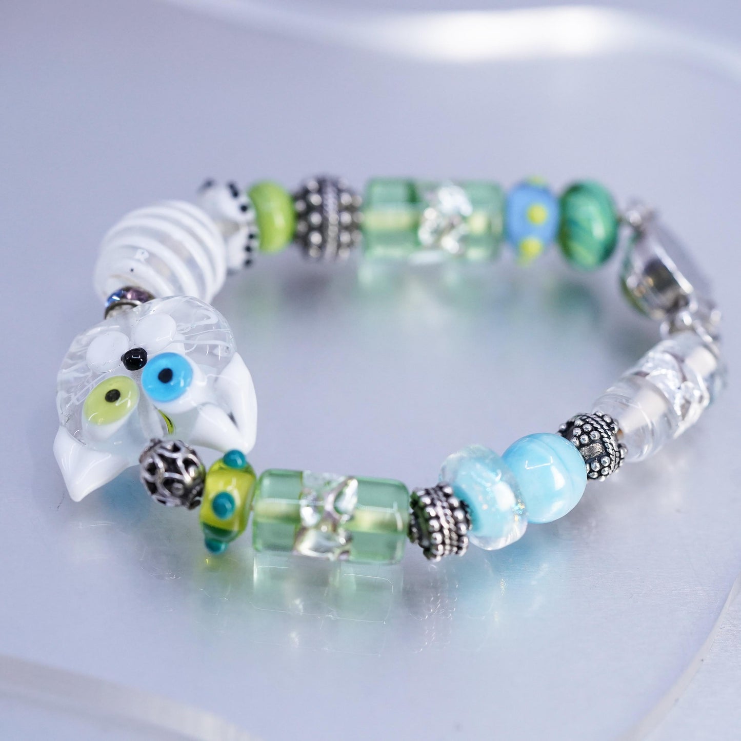 6.25", Mexico Sterling 925 Silver bracelet artisan green glass beads cat face