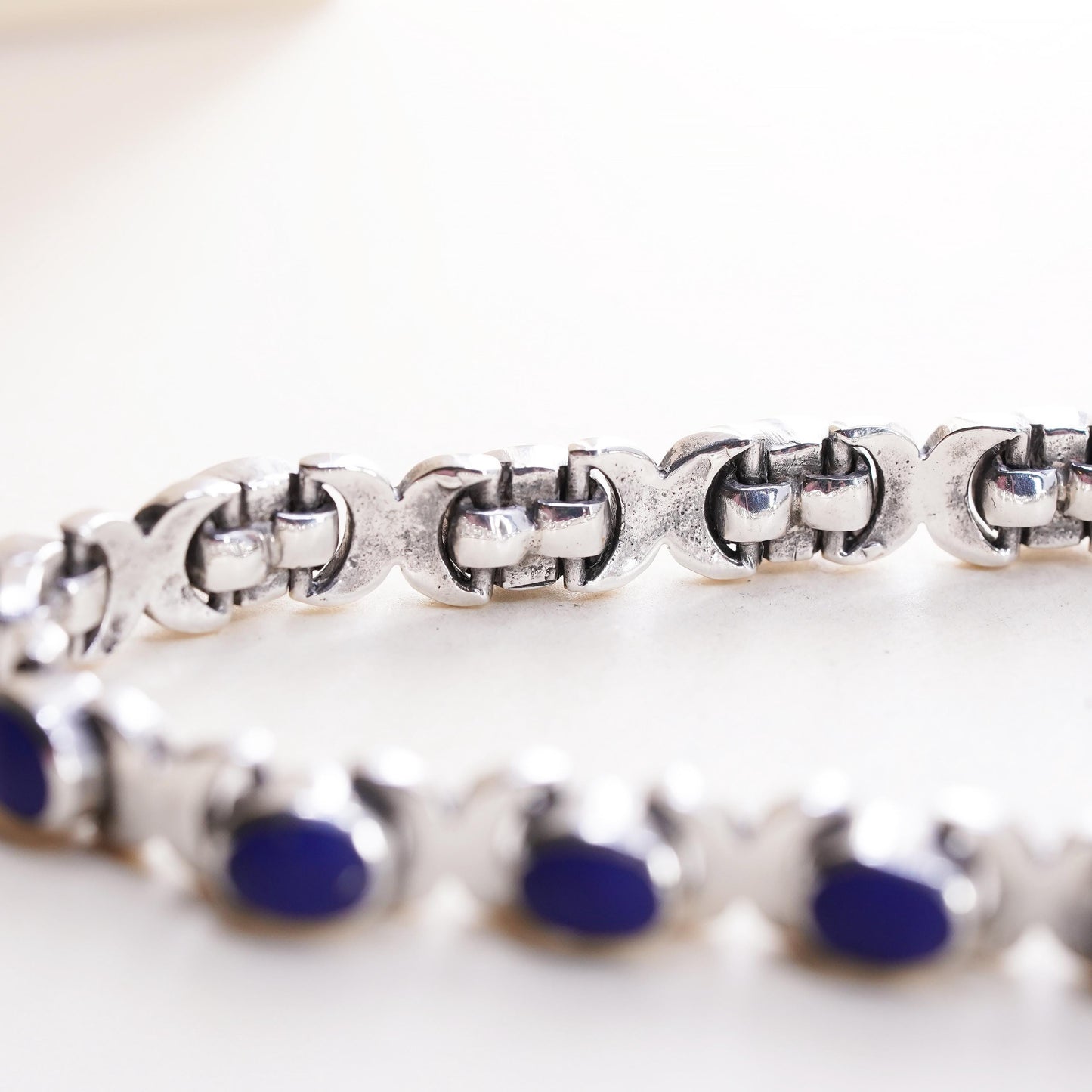 7", Vintage southwestern Sterling 925 silver tennis bracelet with blue onyx