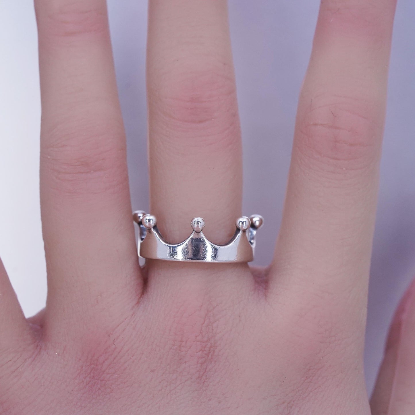 Size 9, Retired James Avery Vintage Sterling 925 silver crown Ring