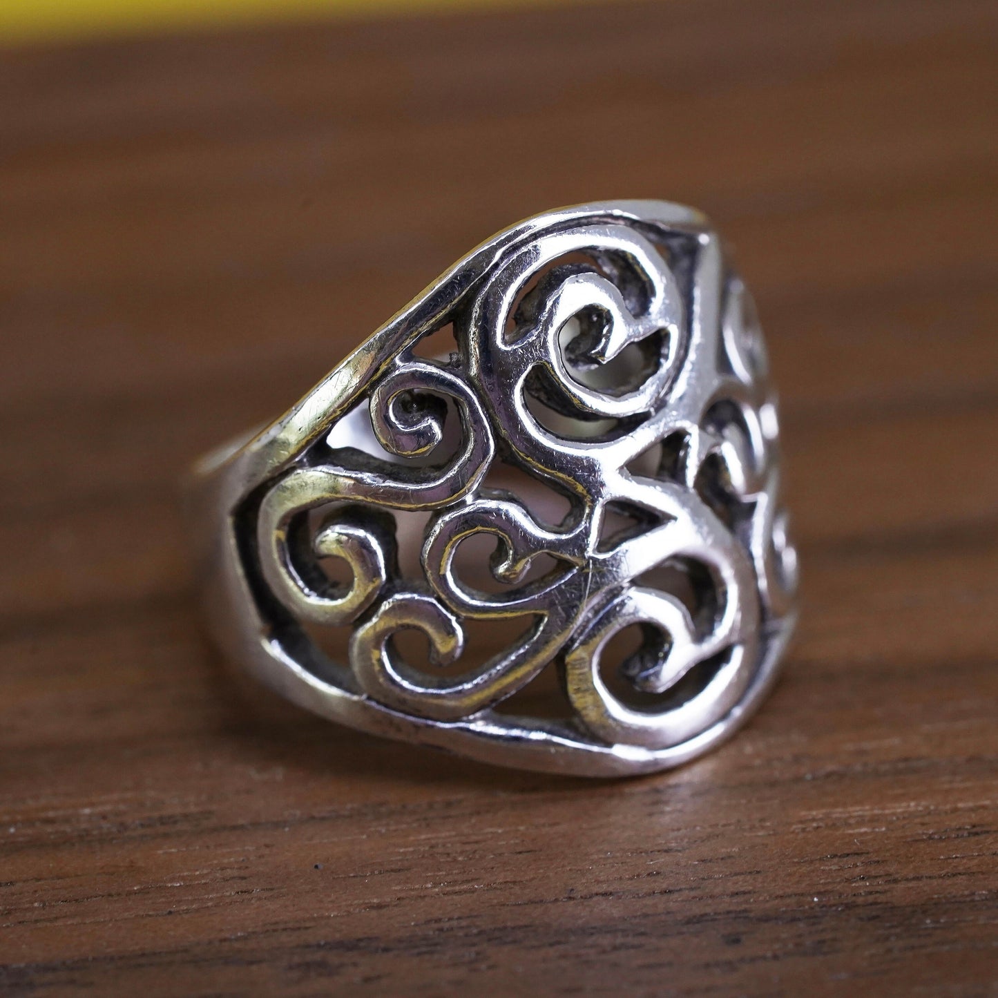 Size 6, vintage Sterling 925 silver handmade ring, filigree S band