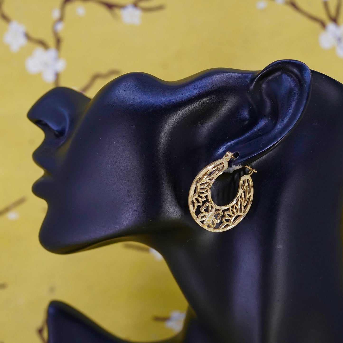 1.25", vermeil gold over Sterling silver earrings, 925 filigree huggie hoops