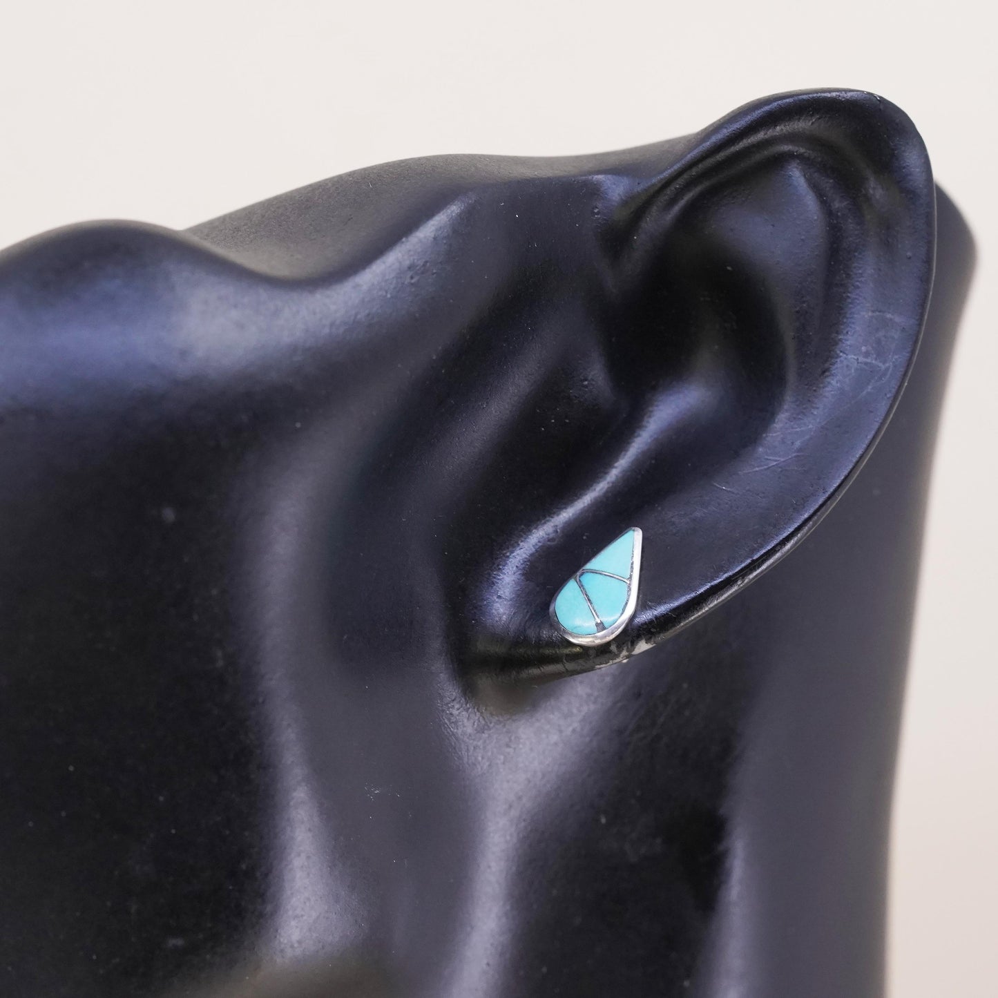 Vintage southwestern Sterling 925 silver stud with turquoise, single earring