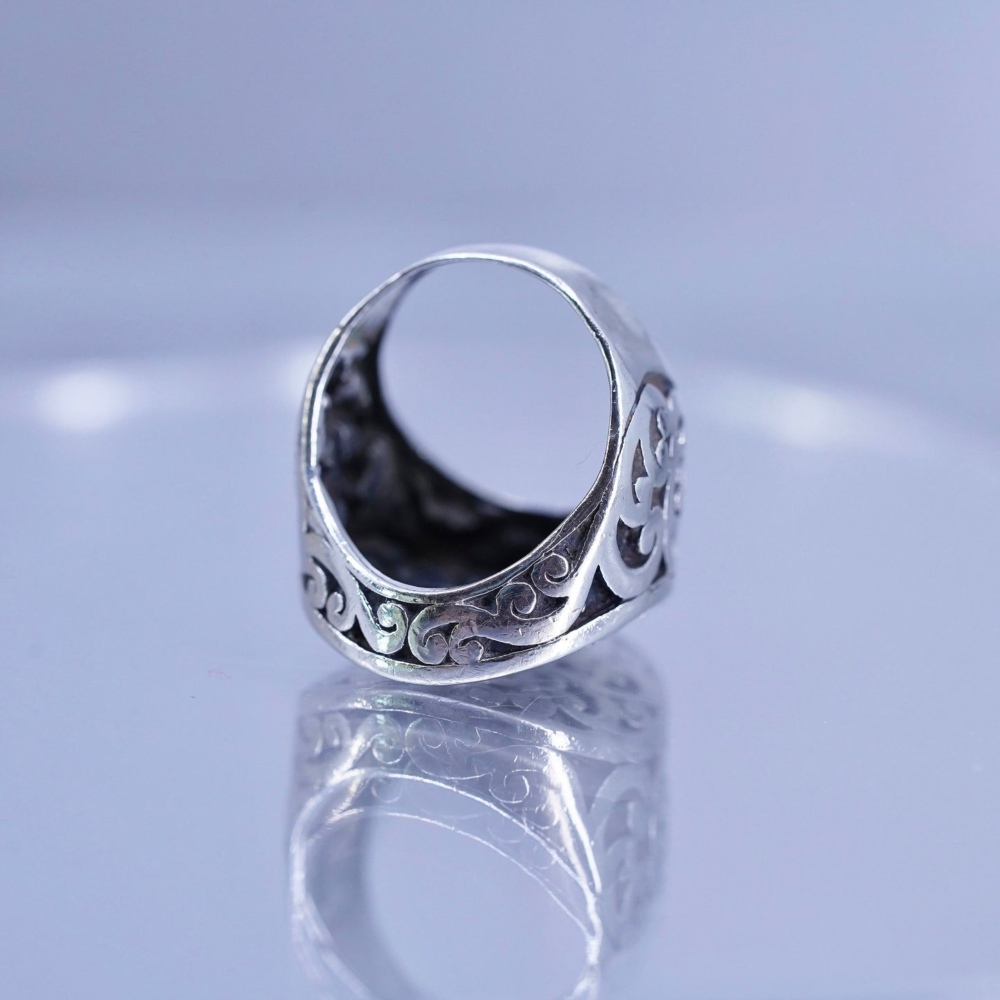 Size 6, vintage Sterling 925 silver handmade ring, modern swirly band