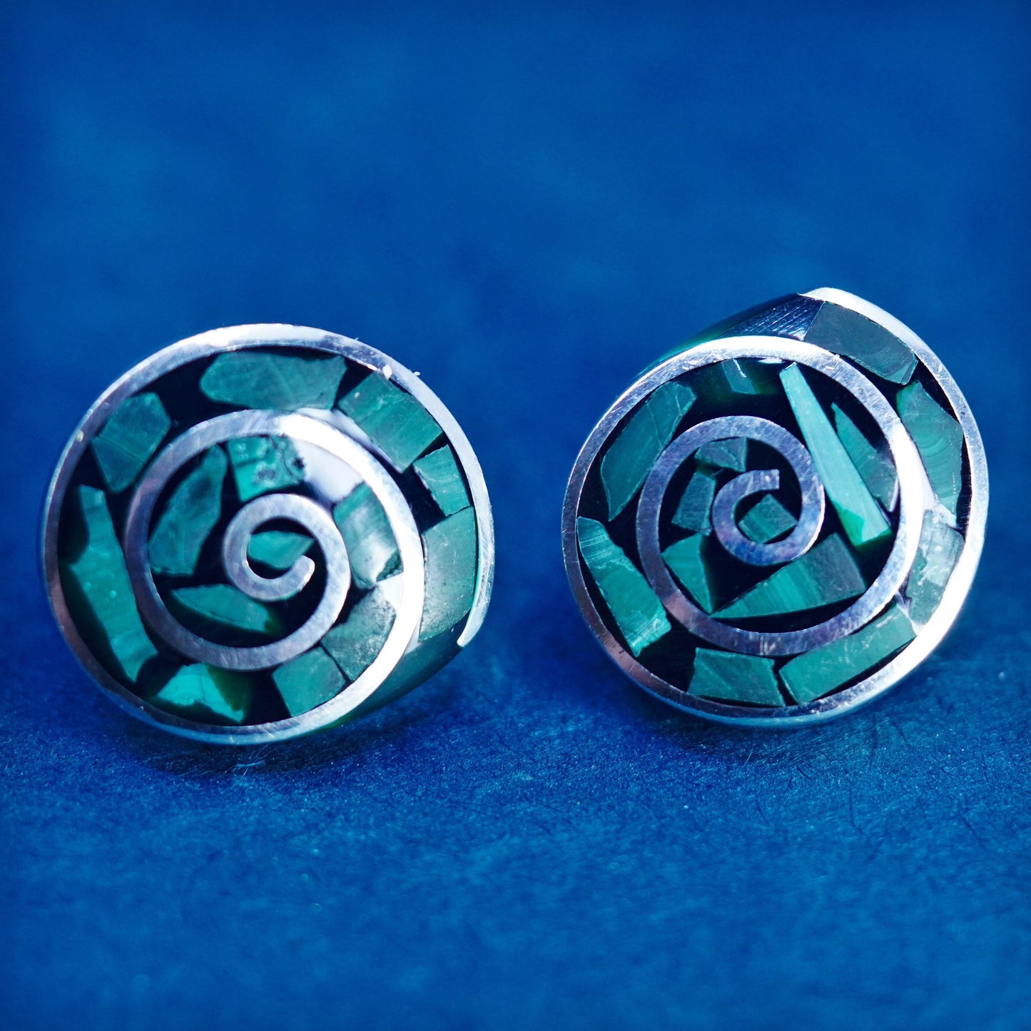 Mexico Sterling silver earrings, 925 circle spiral studs with malachite inlay