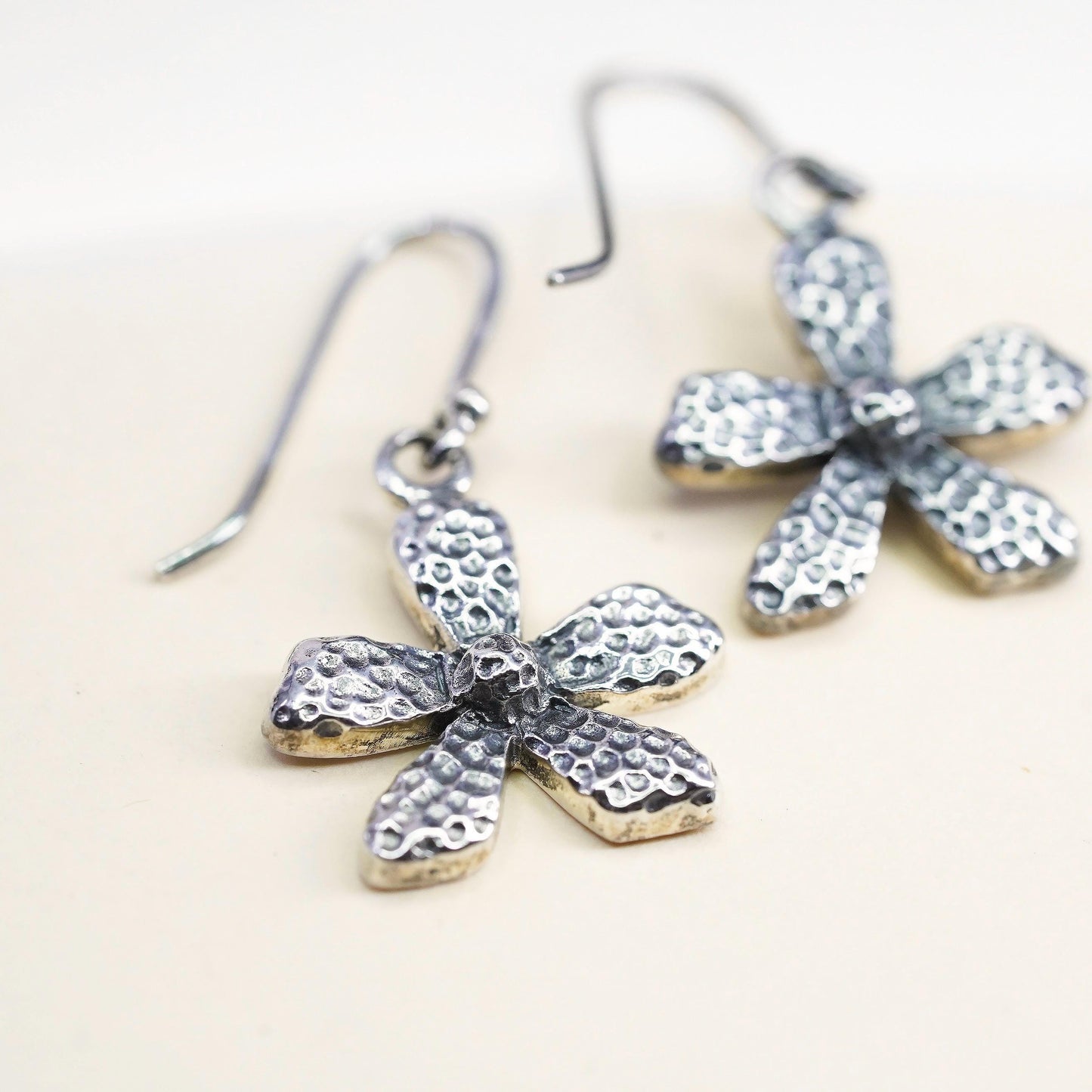 Silpada 925 Sterling Oxidized Silver Dangling Daisy Flower Earrings, W1155