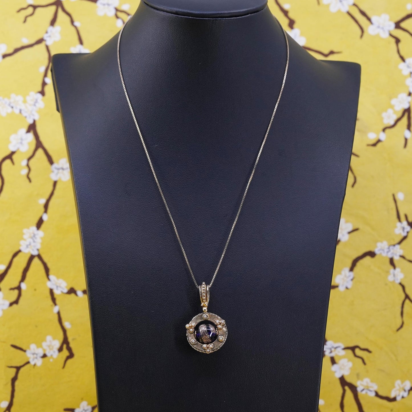 18”, vermeil gold Sterling silver necklace, 925 box chain foiled glass pearls