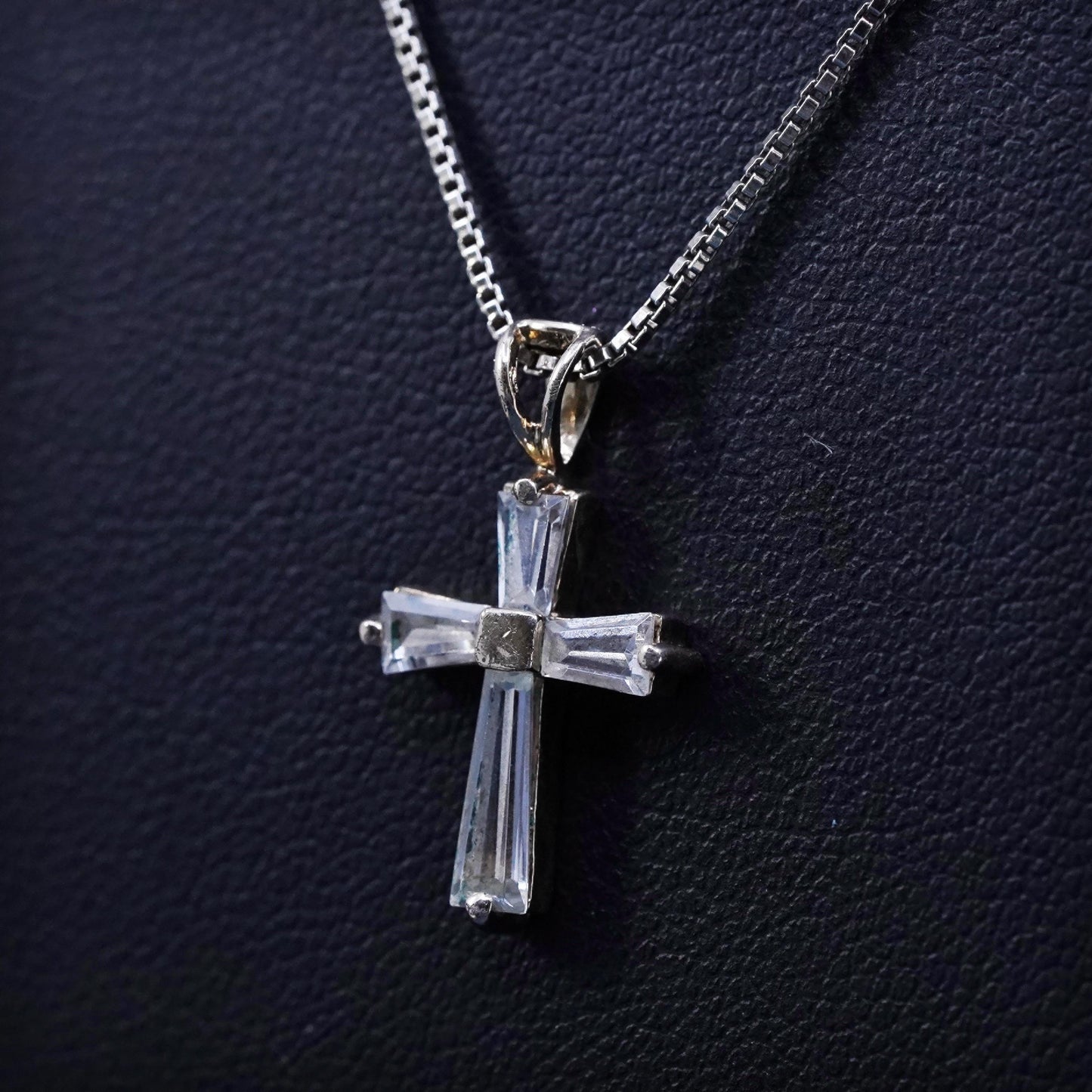 18”, Vintage vermeil gold over Sterling 925 silver box necklace with cz cross