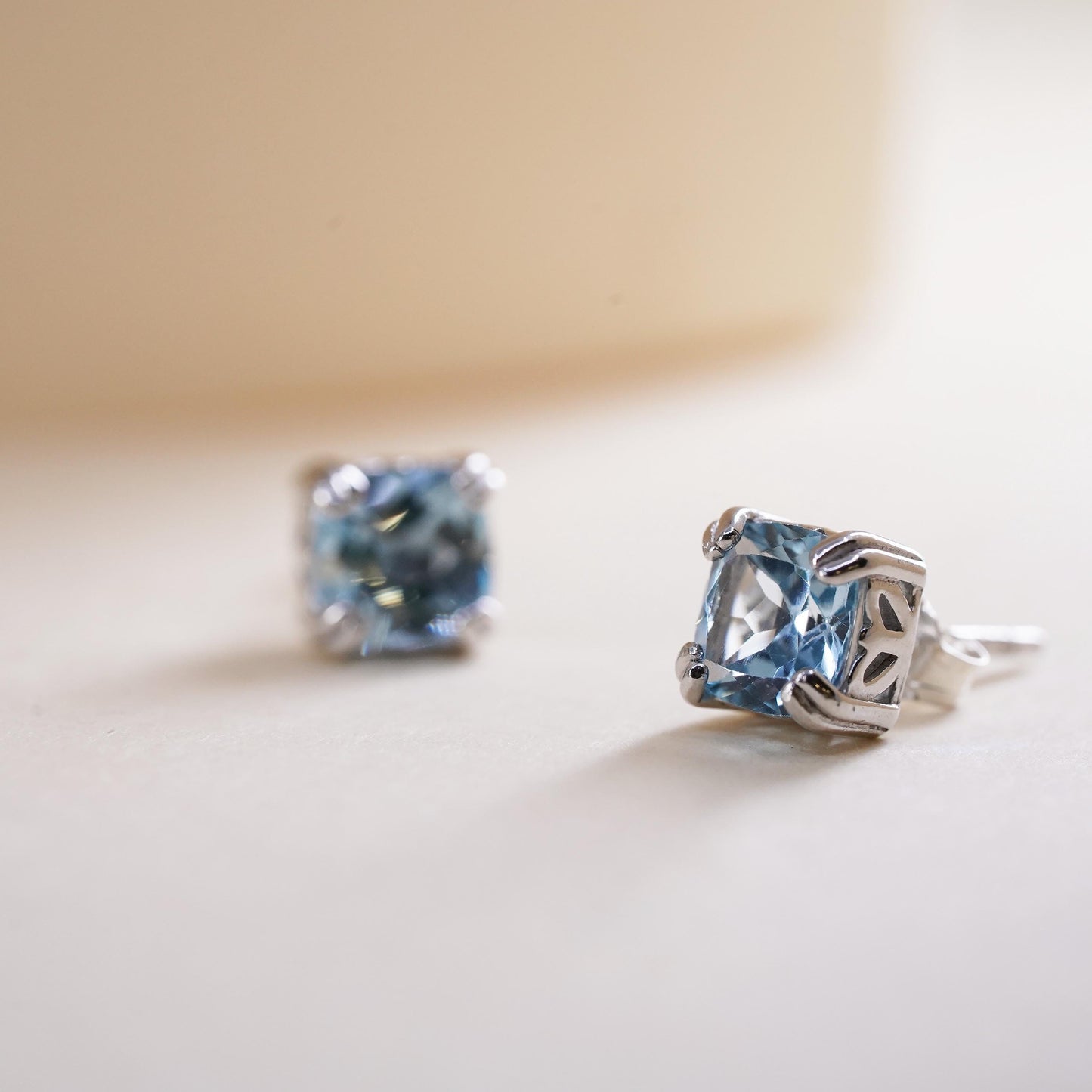 vintage Sterling 925 silver studs earrings with blue crystal