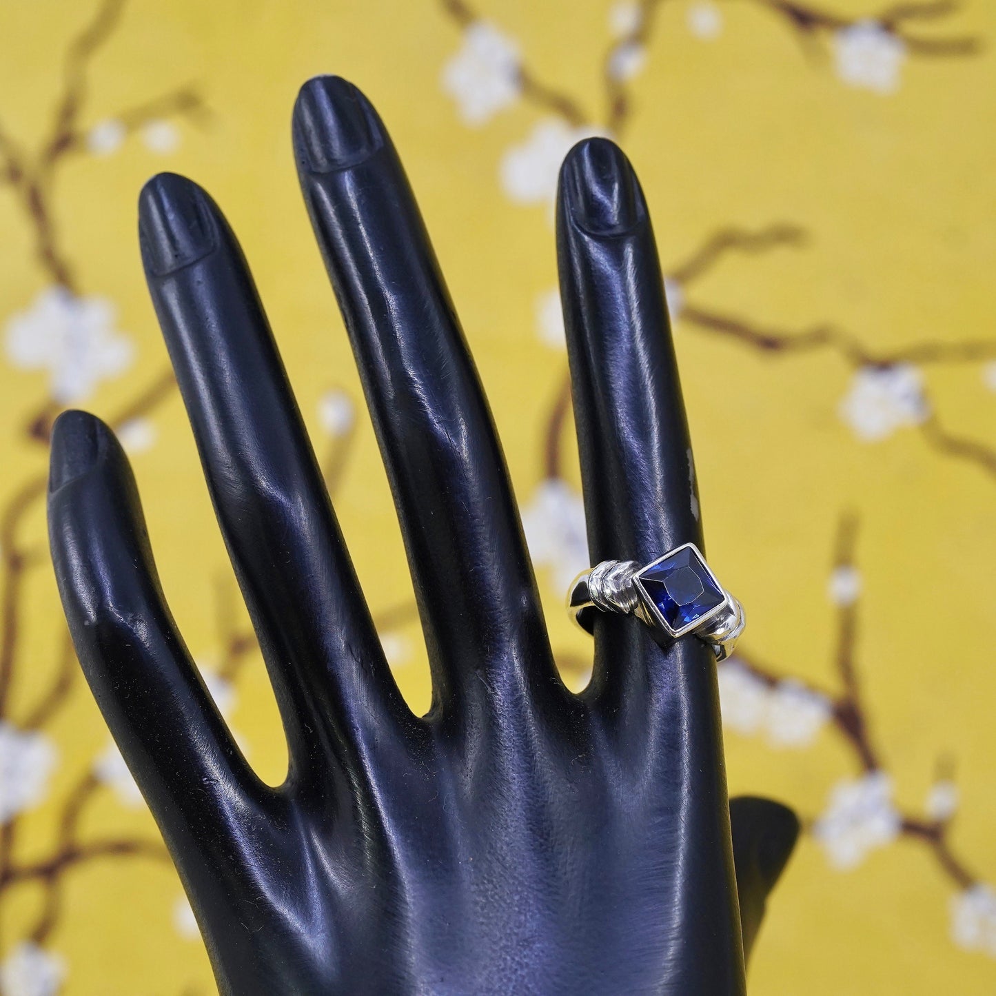 Size 6.5, vintage Mexican Sterling 925 silver shiny statement ring w/ sapphire
