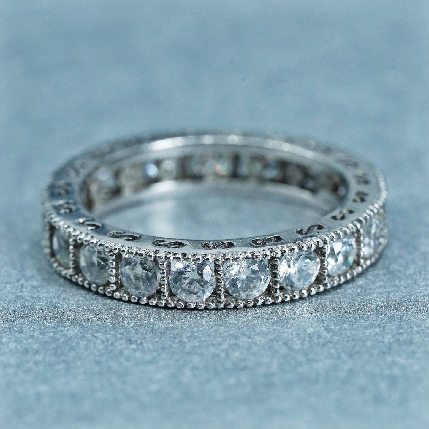 Size 7.25, vintage southwestern Sterling 925 silver wedding ring, Cz band