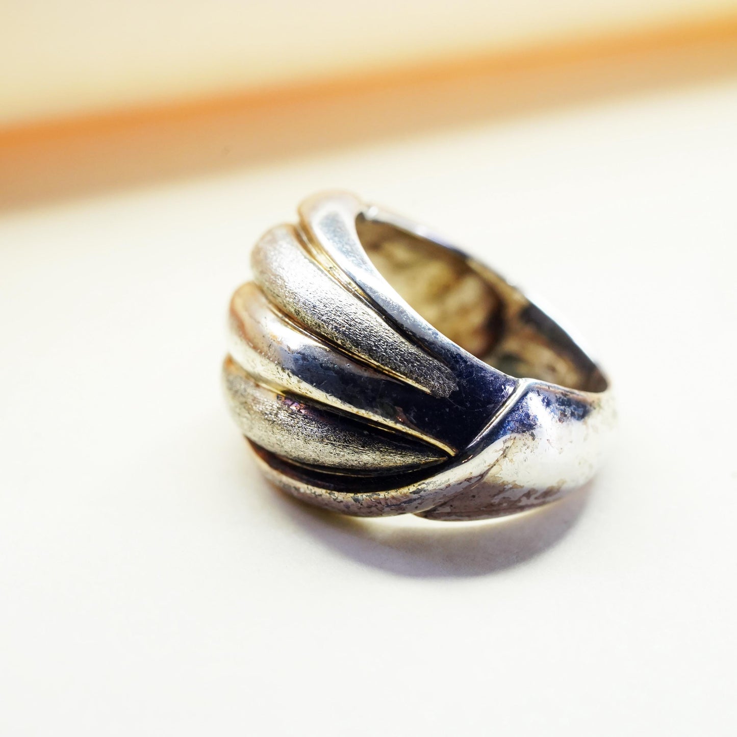 Size 8.25, VTG sterling silver ribbed ring, glitter textured 925 statement band