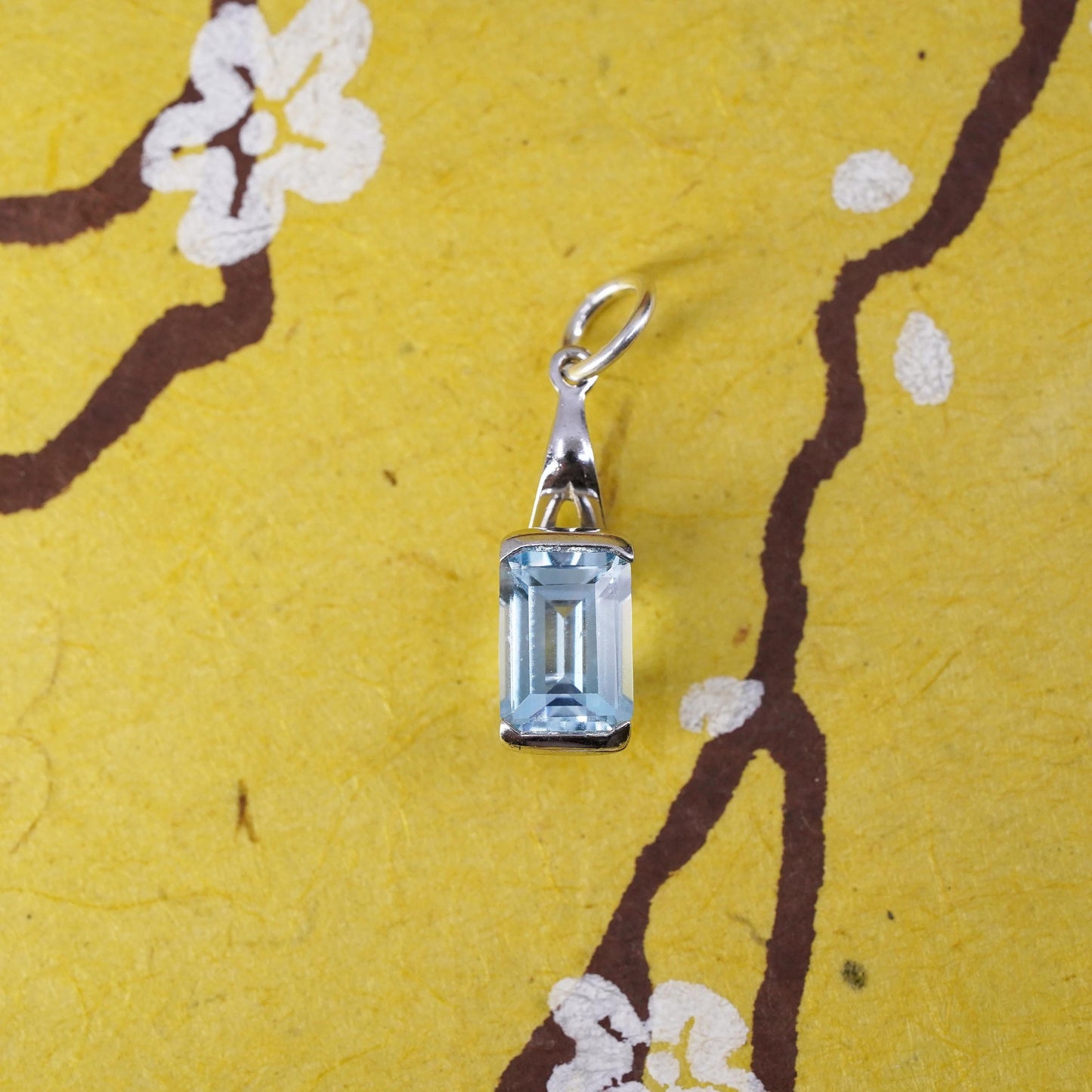 Vintage Sterling silver 925 pendant with blue topaz