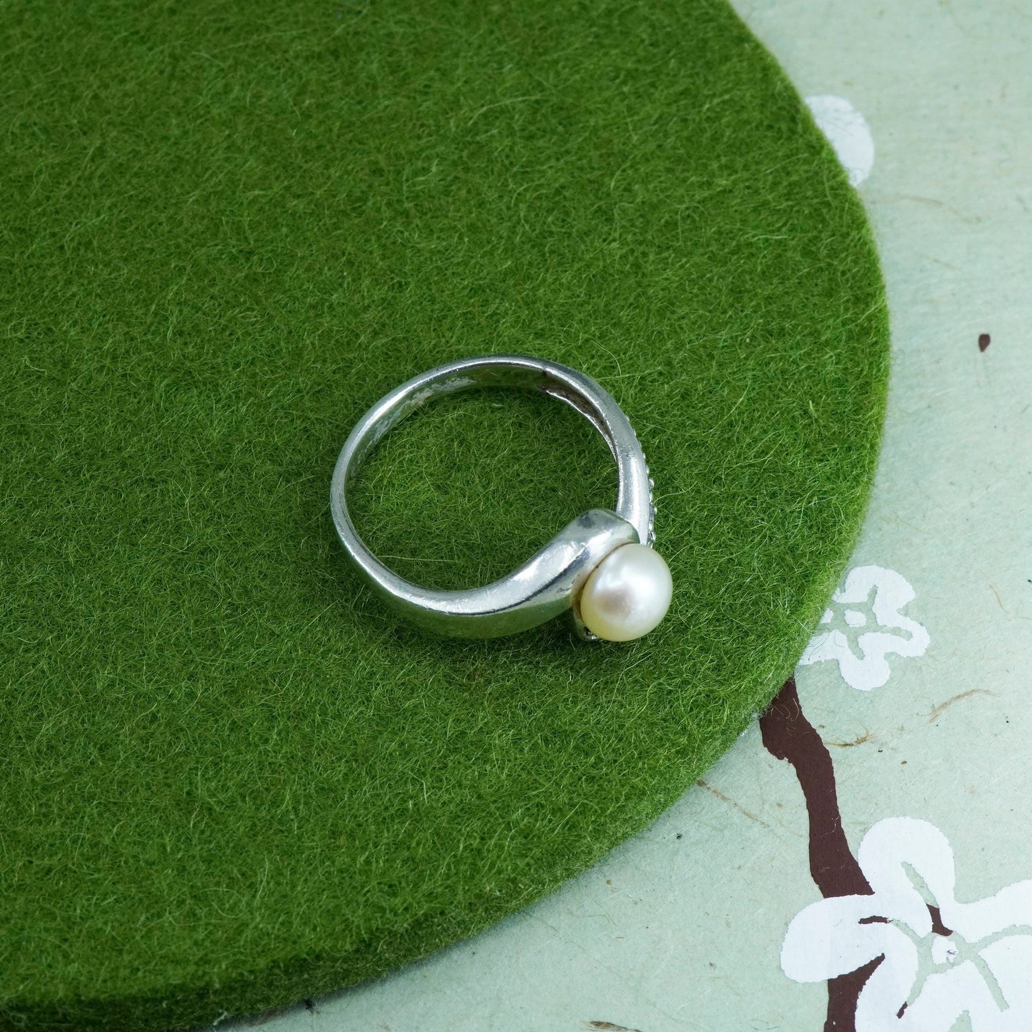 Size 6.25, vintage Sterling silver 925 handmade ring with pearl and cz