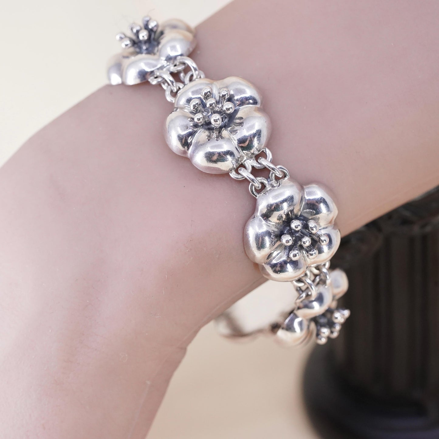 7", VTG Mexican JRI sterling silver bracelet, cherry blossom flower link chain