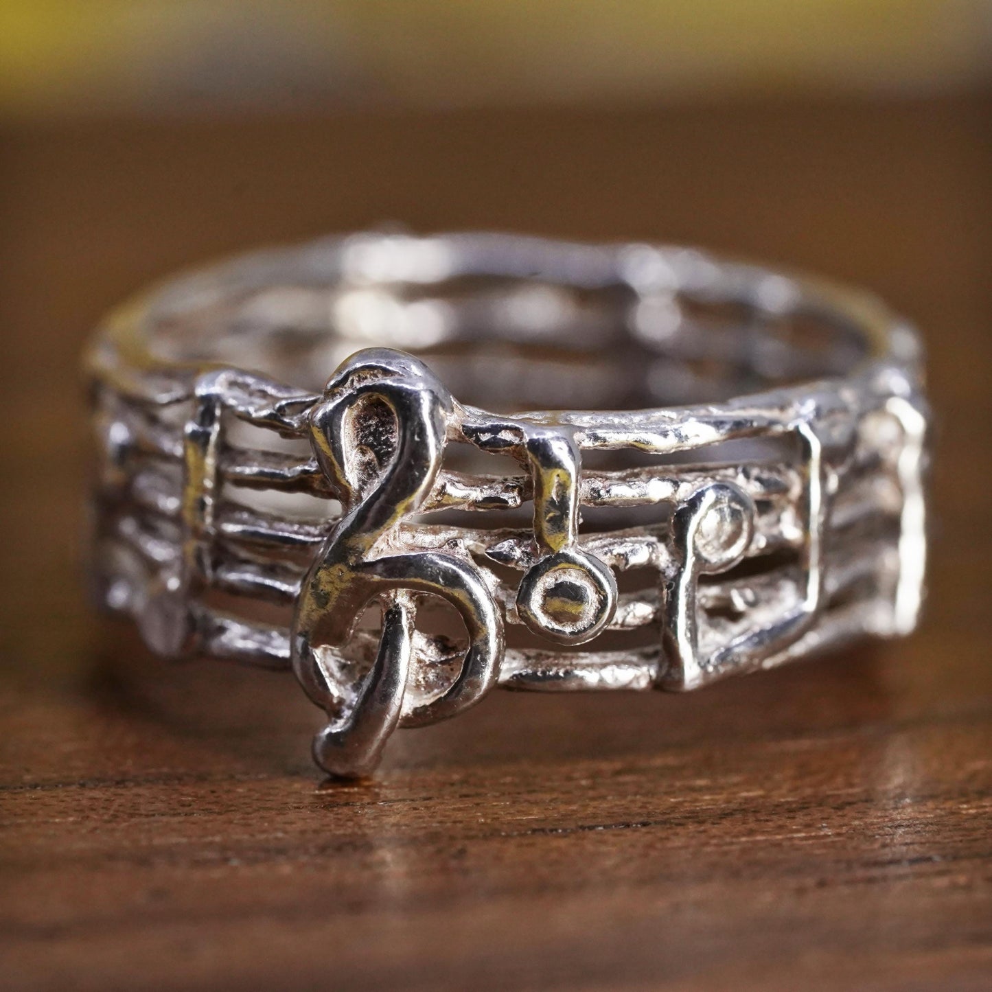 Size 7, vintage Sterling 925 silver handmade music note band ring