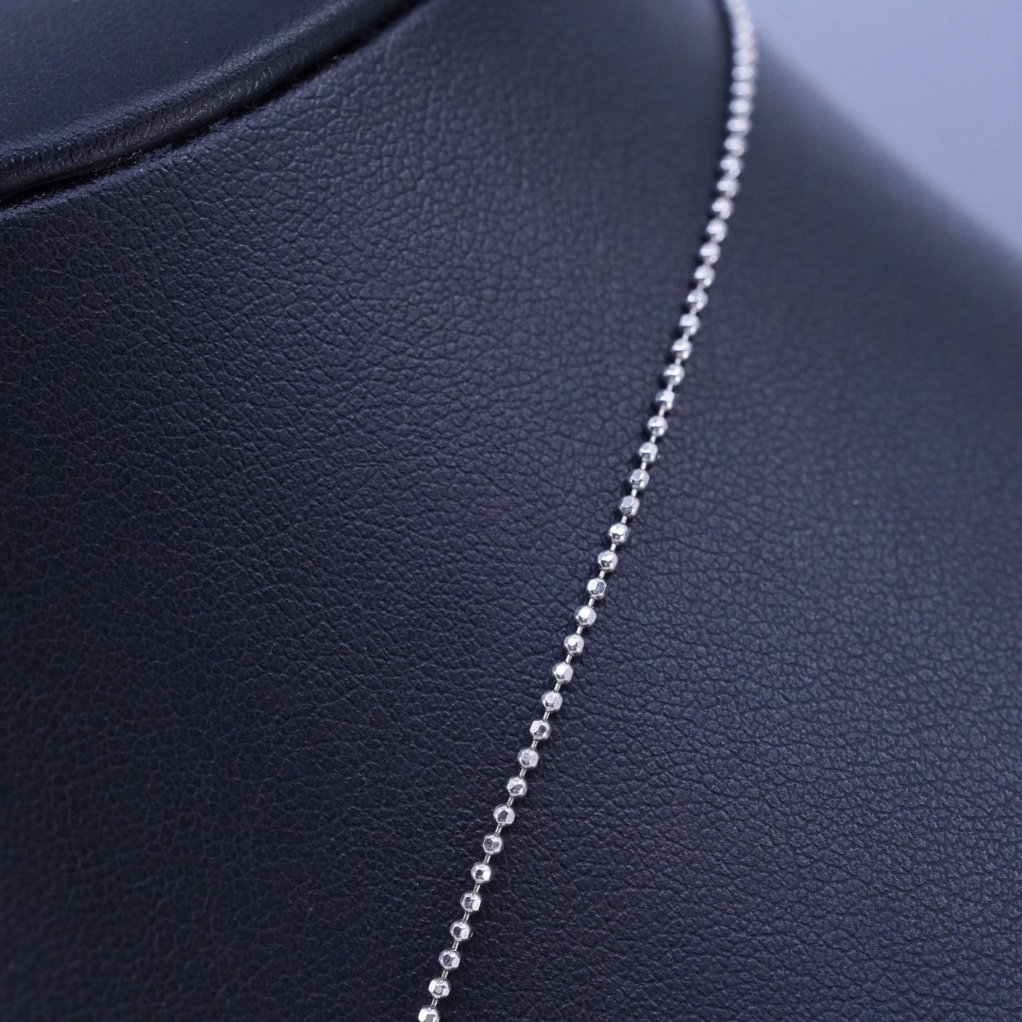 16” 1mm, vintage Italy Sterling 925 silver bead chain necklace circle pendant