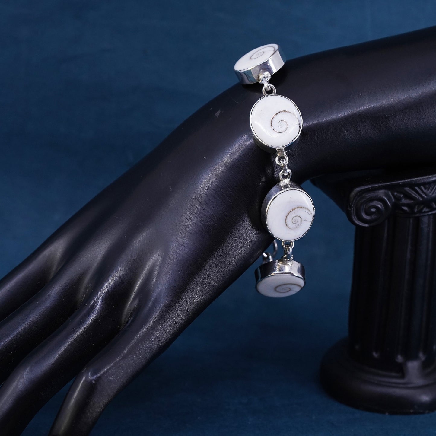 7.5", Sterling Silver Shiva eye | Mexican Jewelry, bracelet fossil shell