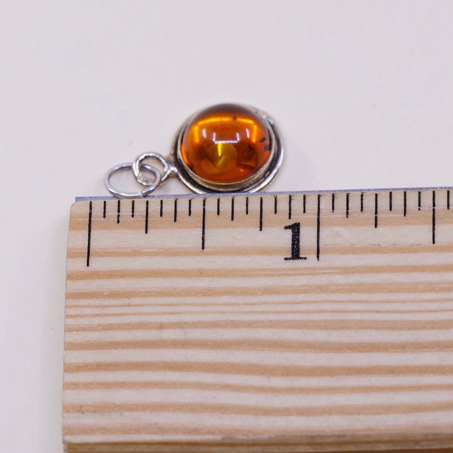 VTG Sterling silver handmade pendant, Mexico 925 w/ round Amber
