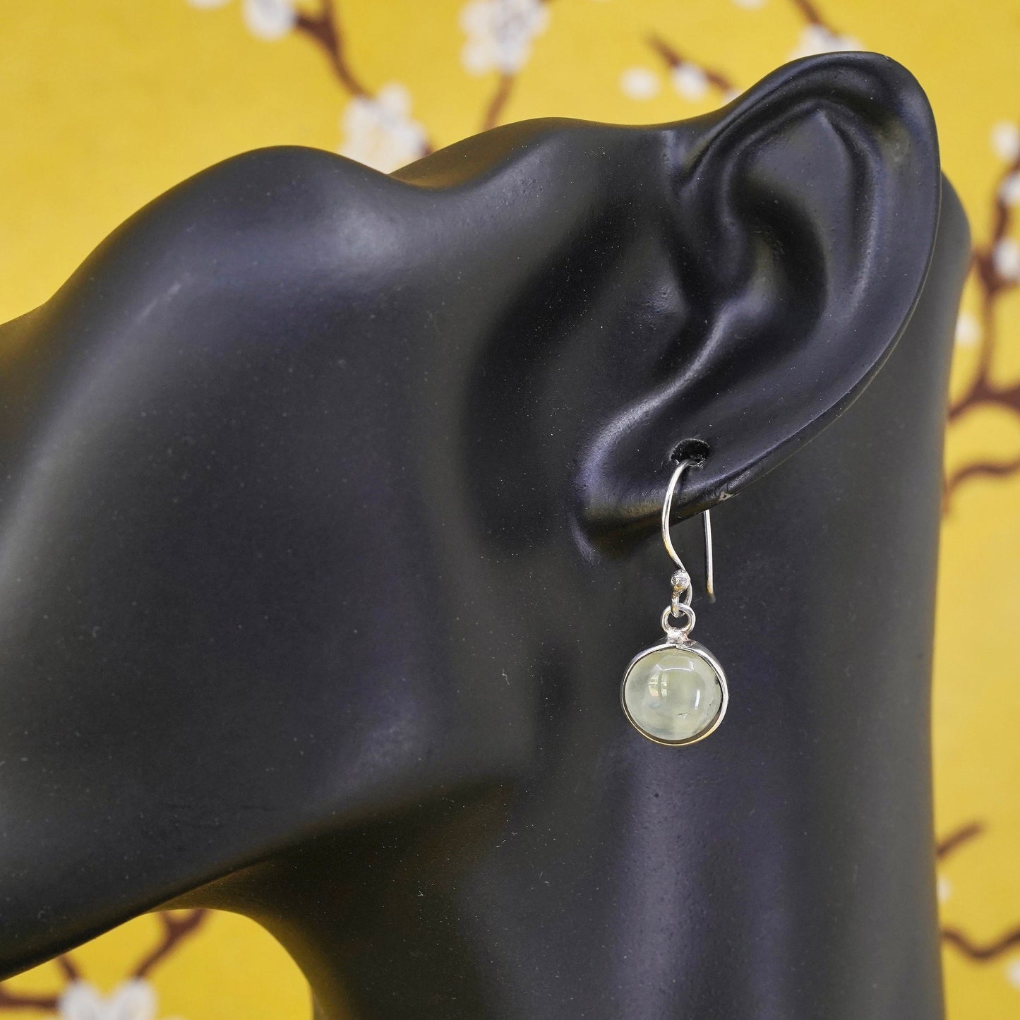 Vintage Sterling silver handmade earrings, 925 circle with jade inlay