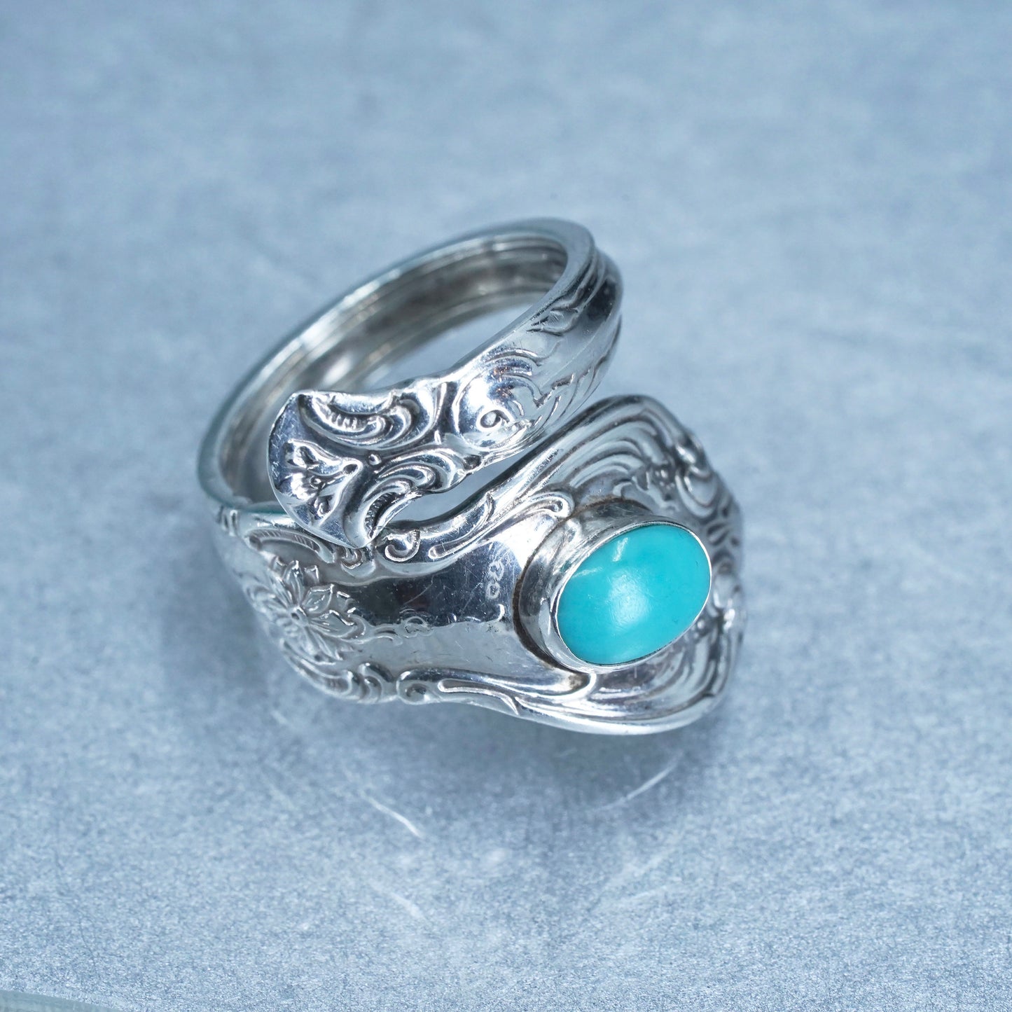 Size 5, Native American navajo Sterling 925 silver spoon ring with turquoise