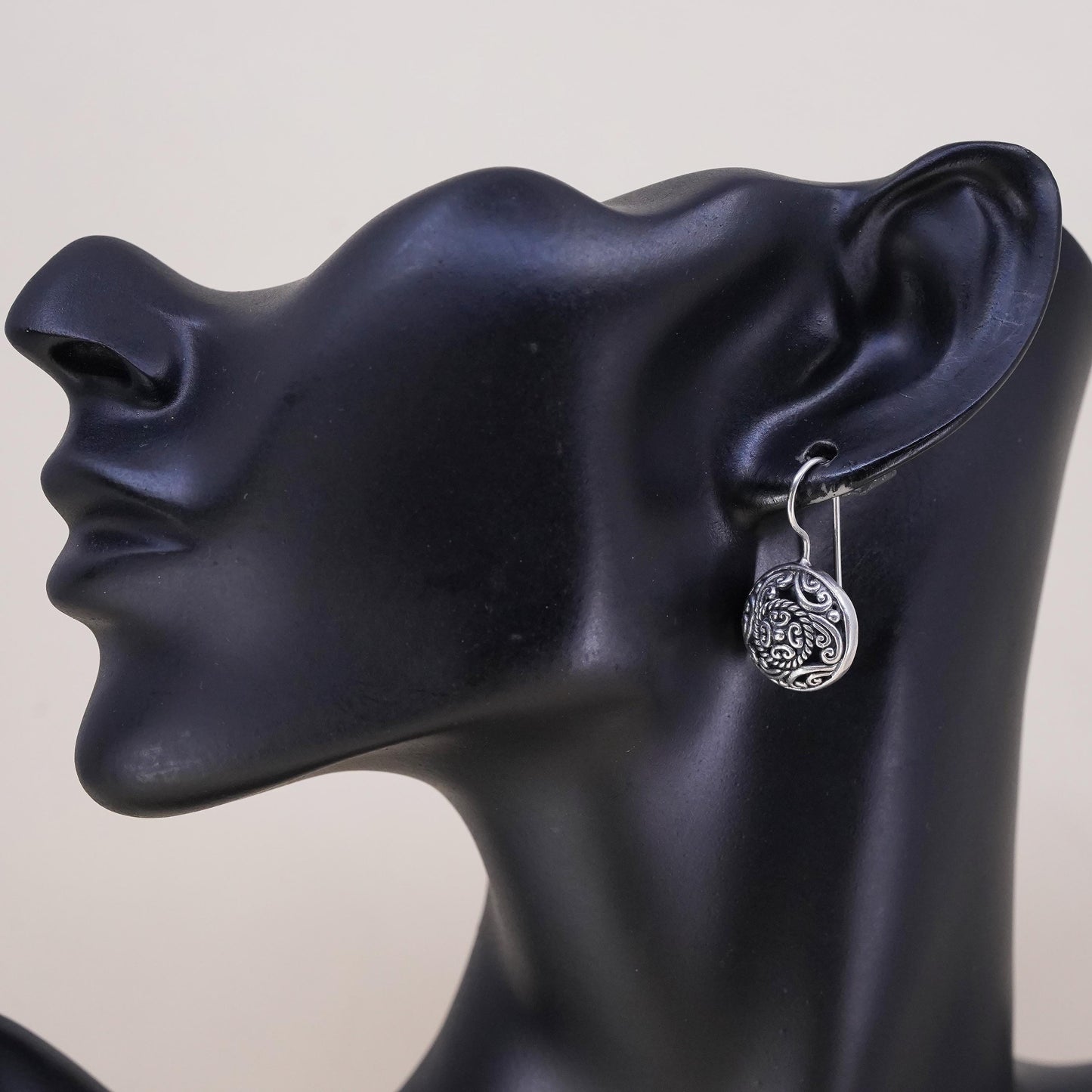 Vintage southwestern Sterling silver dangle, filigree 925 circle single earring