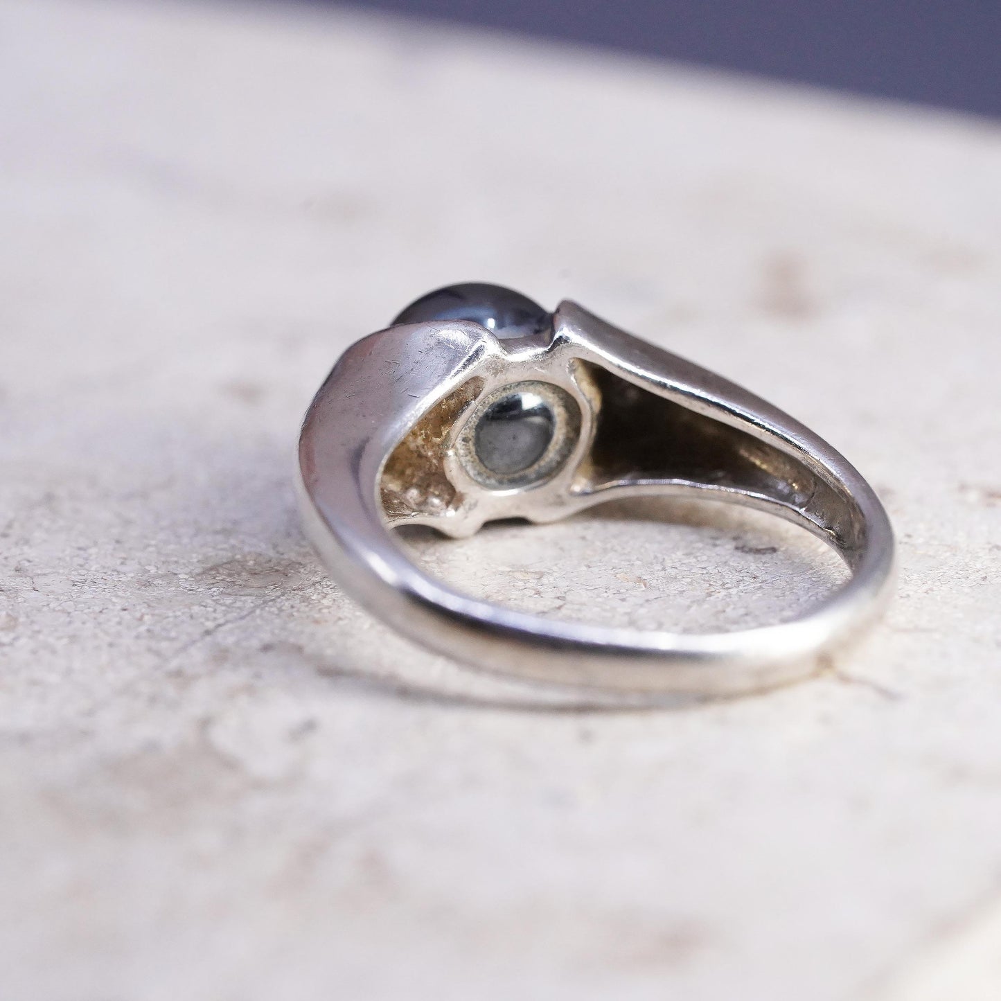 Size 7, VTG southwestern Sterling silver solitaire ring, 925 band hematite bead