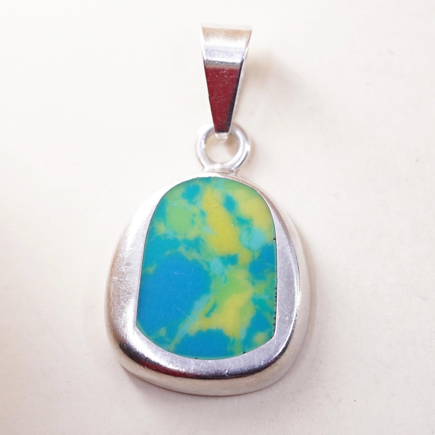 Vintage Mexican sterling 925 silver handmade pendant with yellow green stone