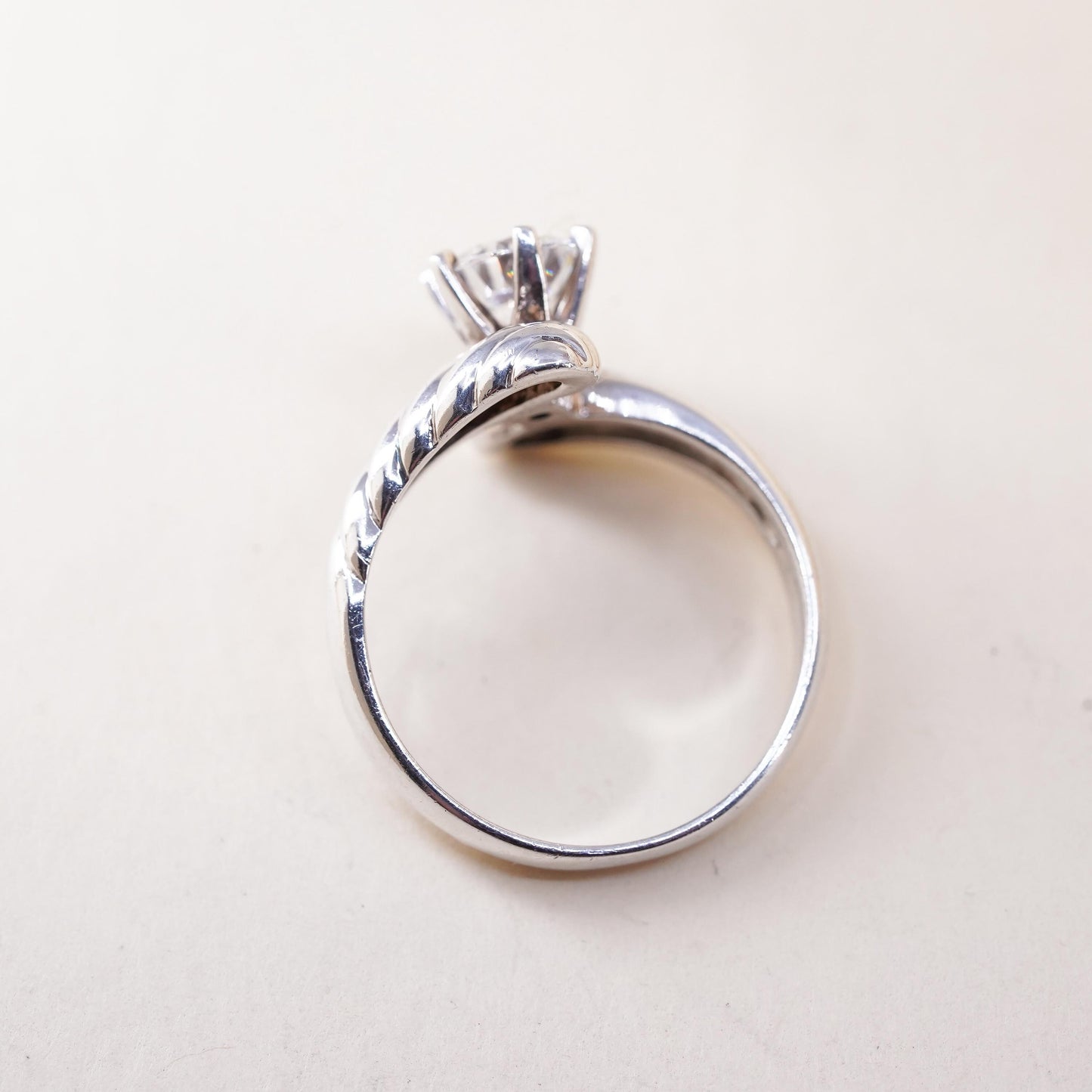 Size 9.75, Vintage Sterling 925 silver ring with round cut CZ cluster details