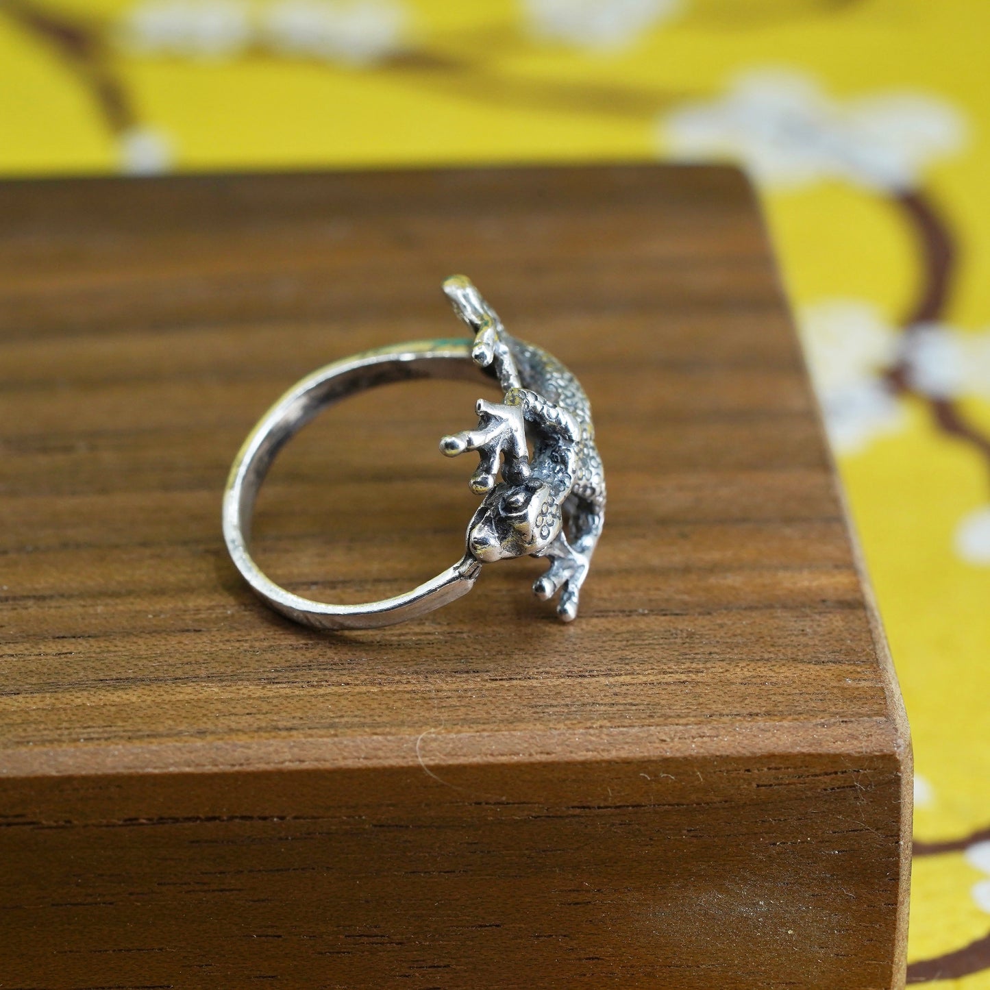 Size 5, vintage Sterling silver handmade ring, 925 lizard band