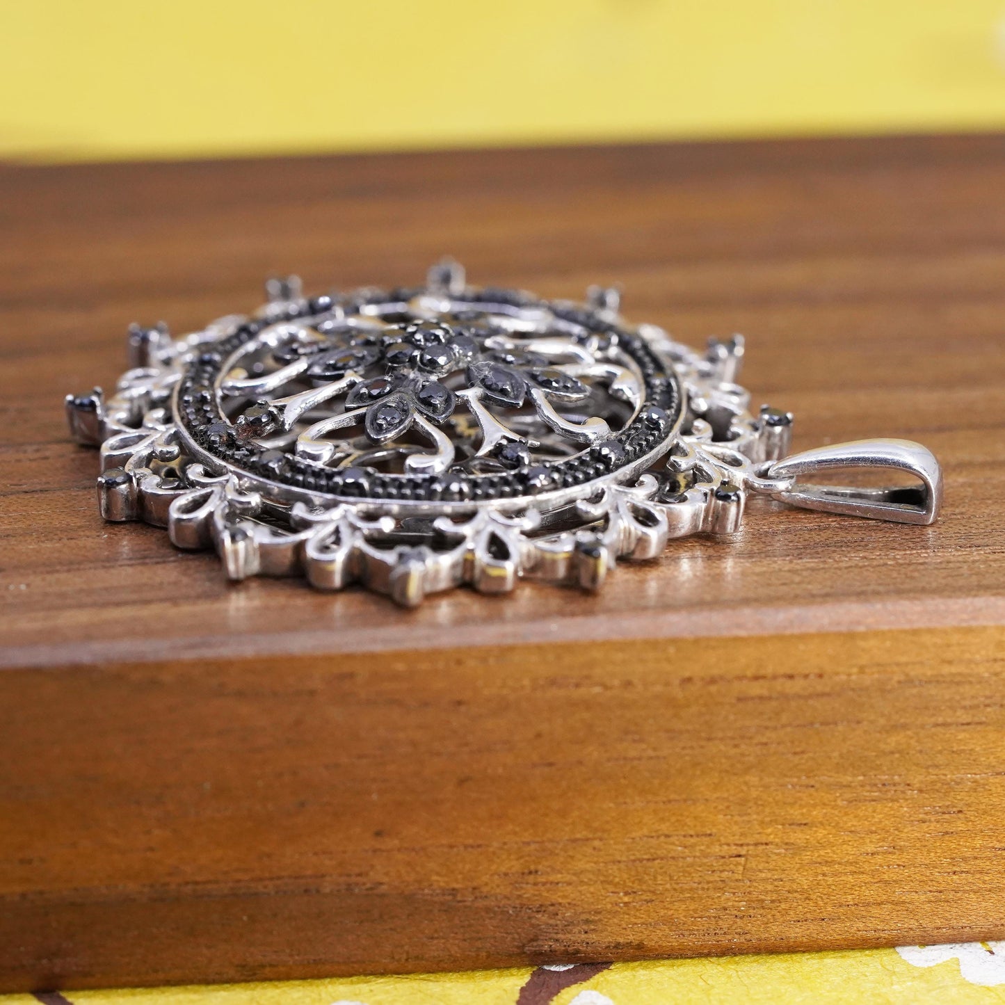 Vintage Sterling 925 silver pendant, filigree cluster black diamond pendant