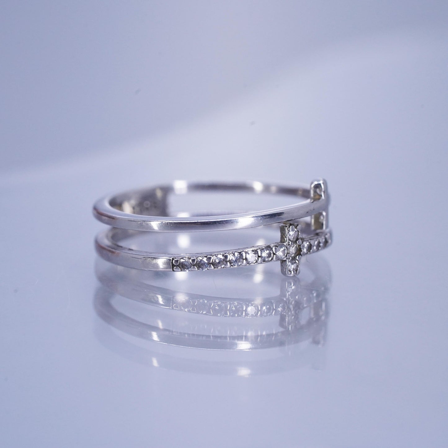Size 7, vintage Sterling 925 silver wedding ring band double cross cluster cz