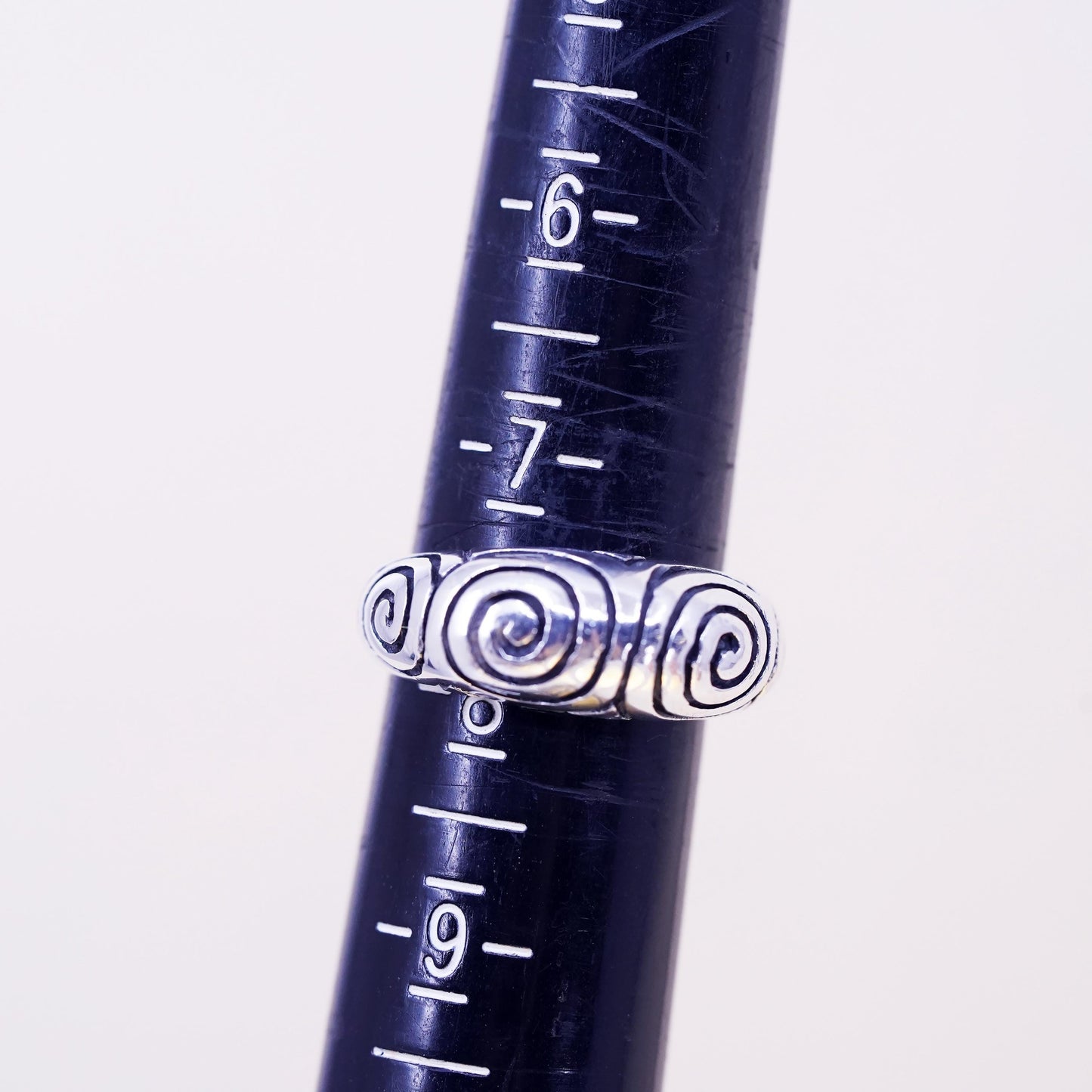 Size 7.75, VTG sterling silver handmade spiral relief ring, 925 stackable band