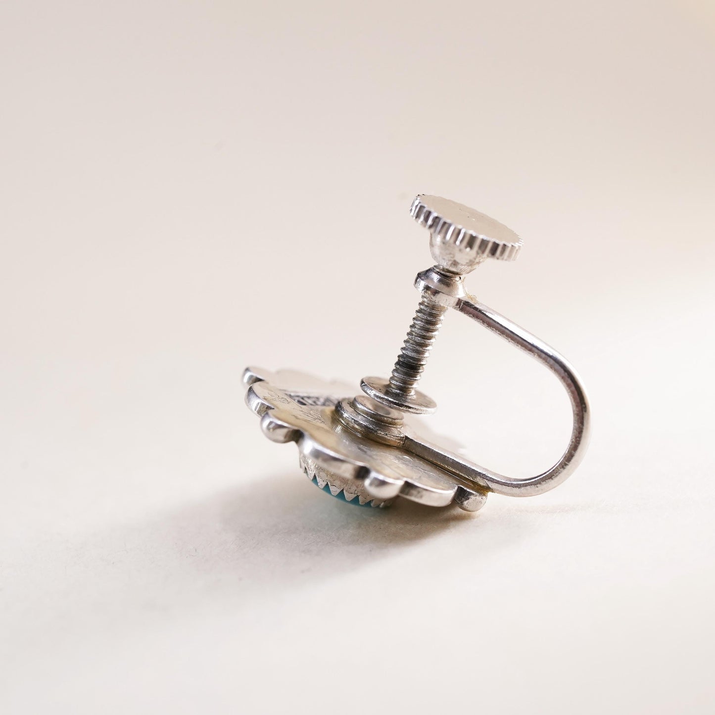 Vintage sterling silver single earring, 925 screw back flower with turquoise