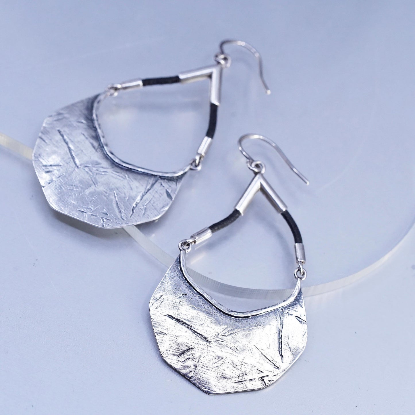 Silpada 925 Sterling Silver Badge Of Beauty Leather Textured Earrings