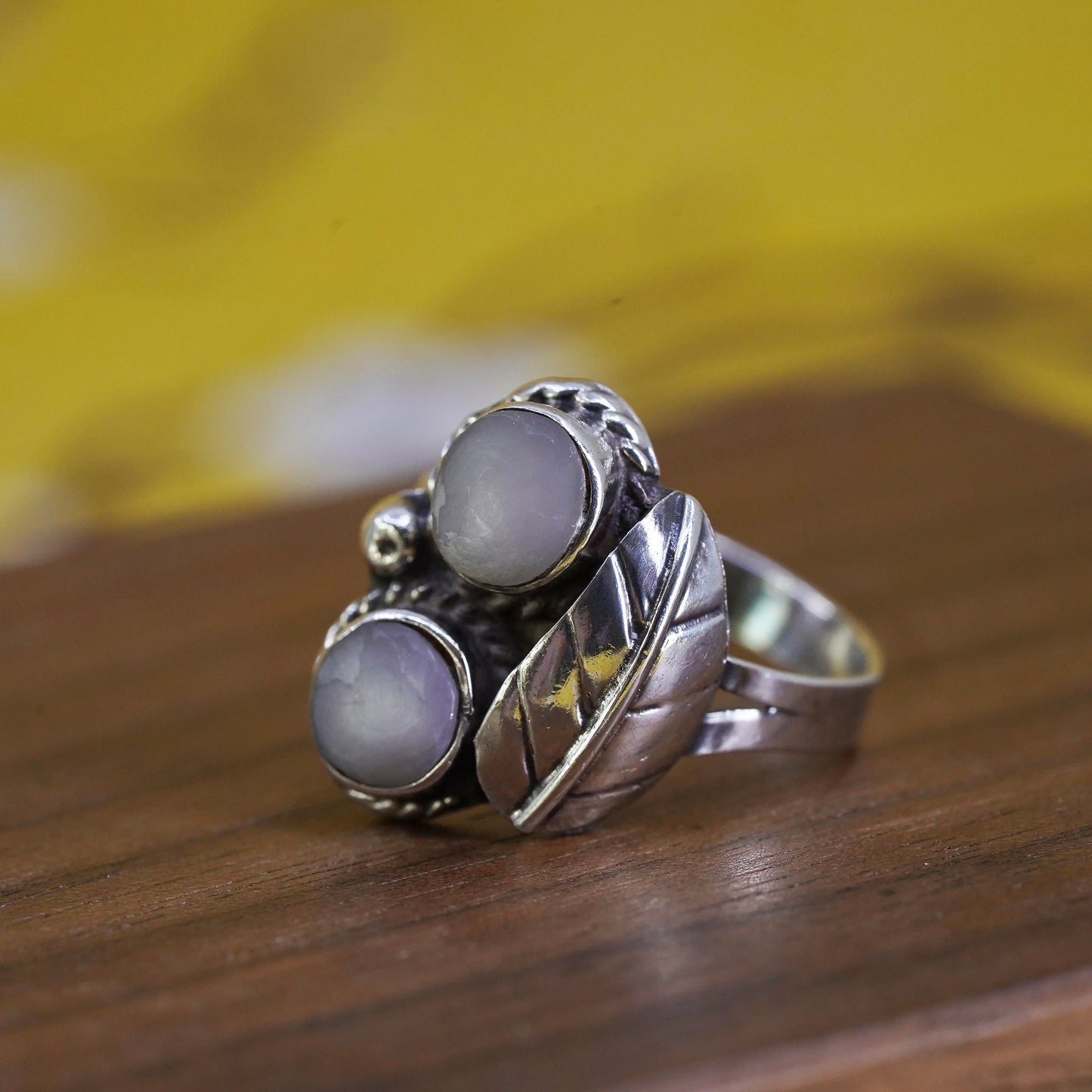 Size 7, mexican AGI Sterling 925 silver ring, jewelry, mother of pearl feather