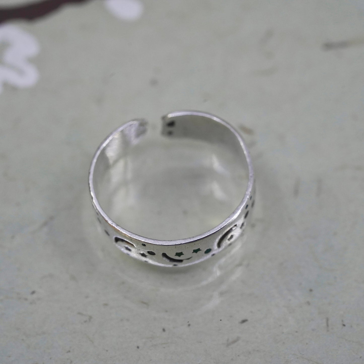 Size 4, Vintage sterling silver handmade ring, star moon 925 band with open end