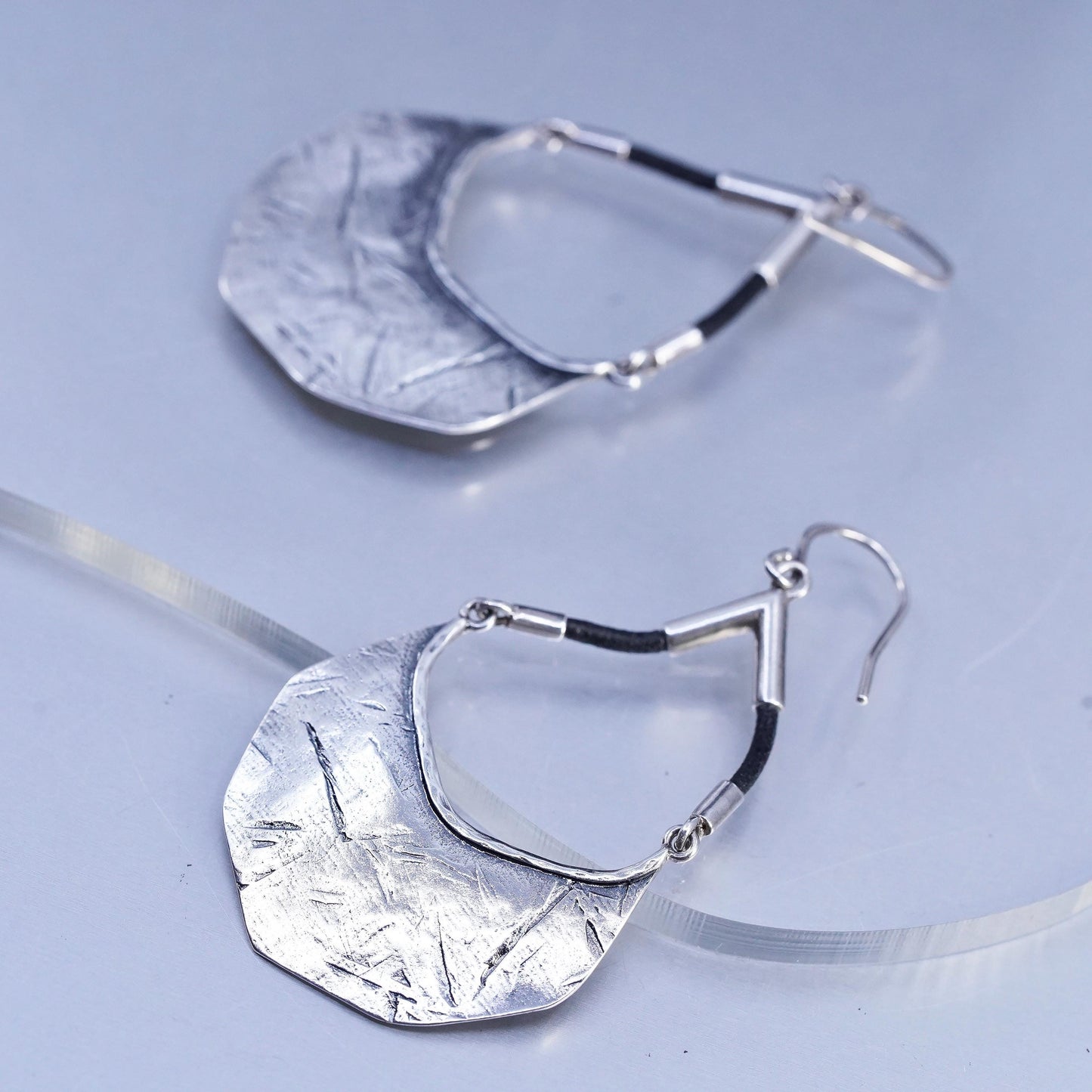 Silpada 925 Sterling Silver Badge Of Beauty Leather Textured Earrings
