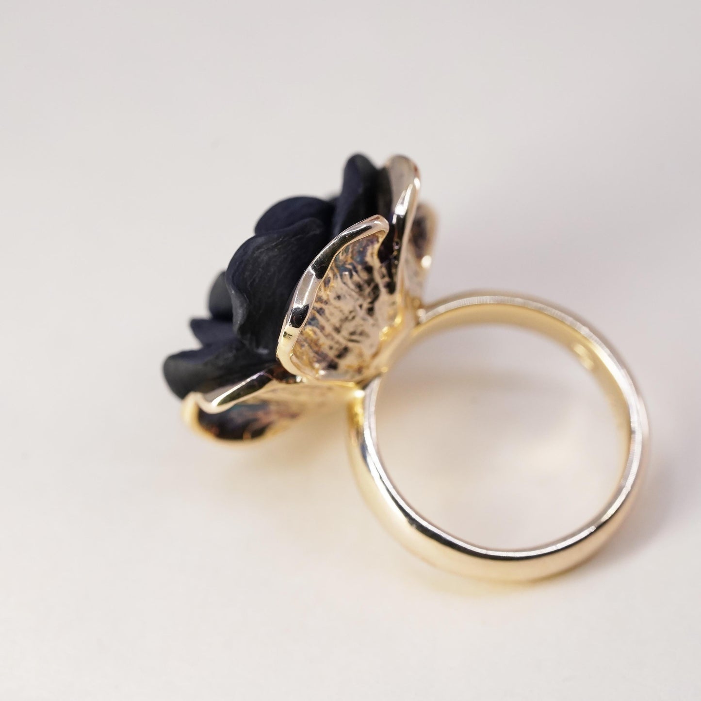 Size 6, Vermeil gold sterling silver ring, 925 silver ring black clay flower