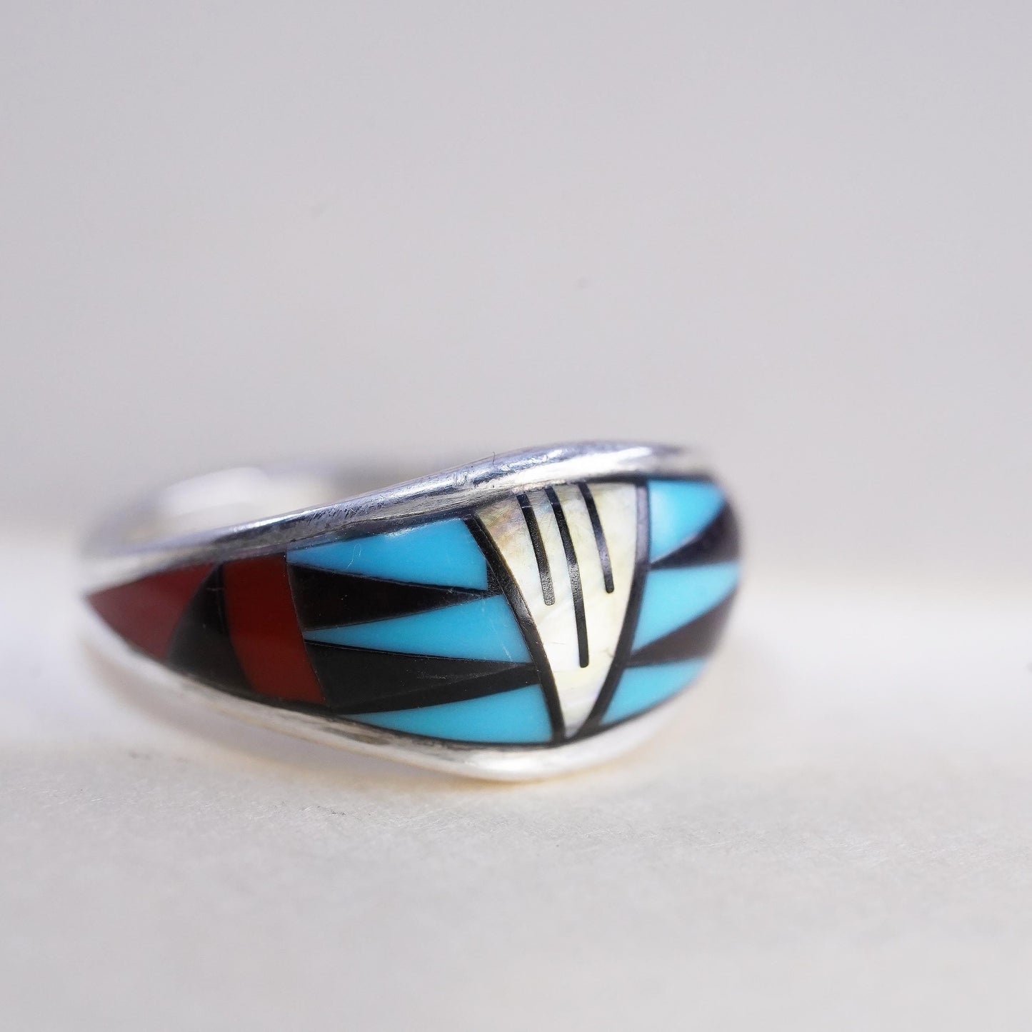 Size 6, Native Americans Kay Johnson Sterling silver ring, 925 band inlay