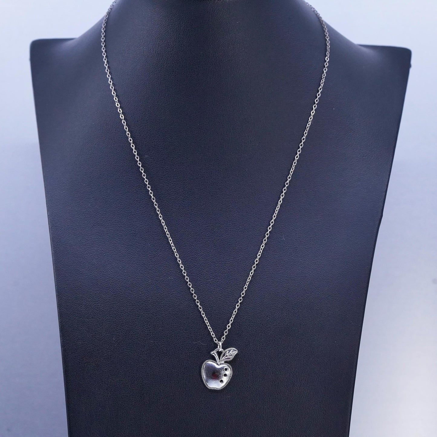 18", vintage Sterling 925 silver flatten circle chain necklace apple pendant