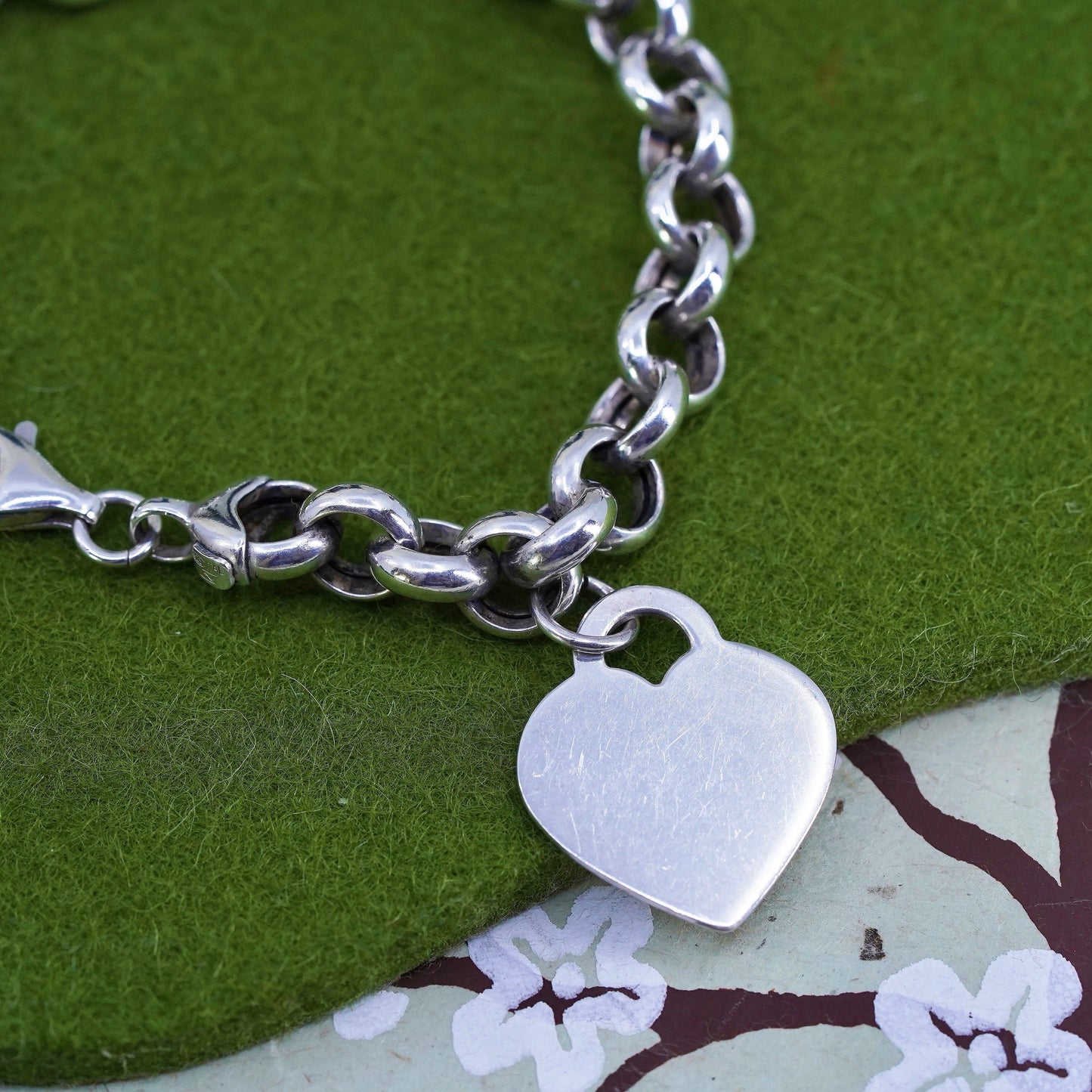 6.75” Italy sterling silver circle link bracelet, bold circle chain heart charm