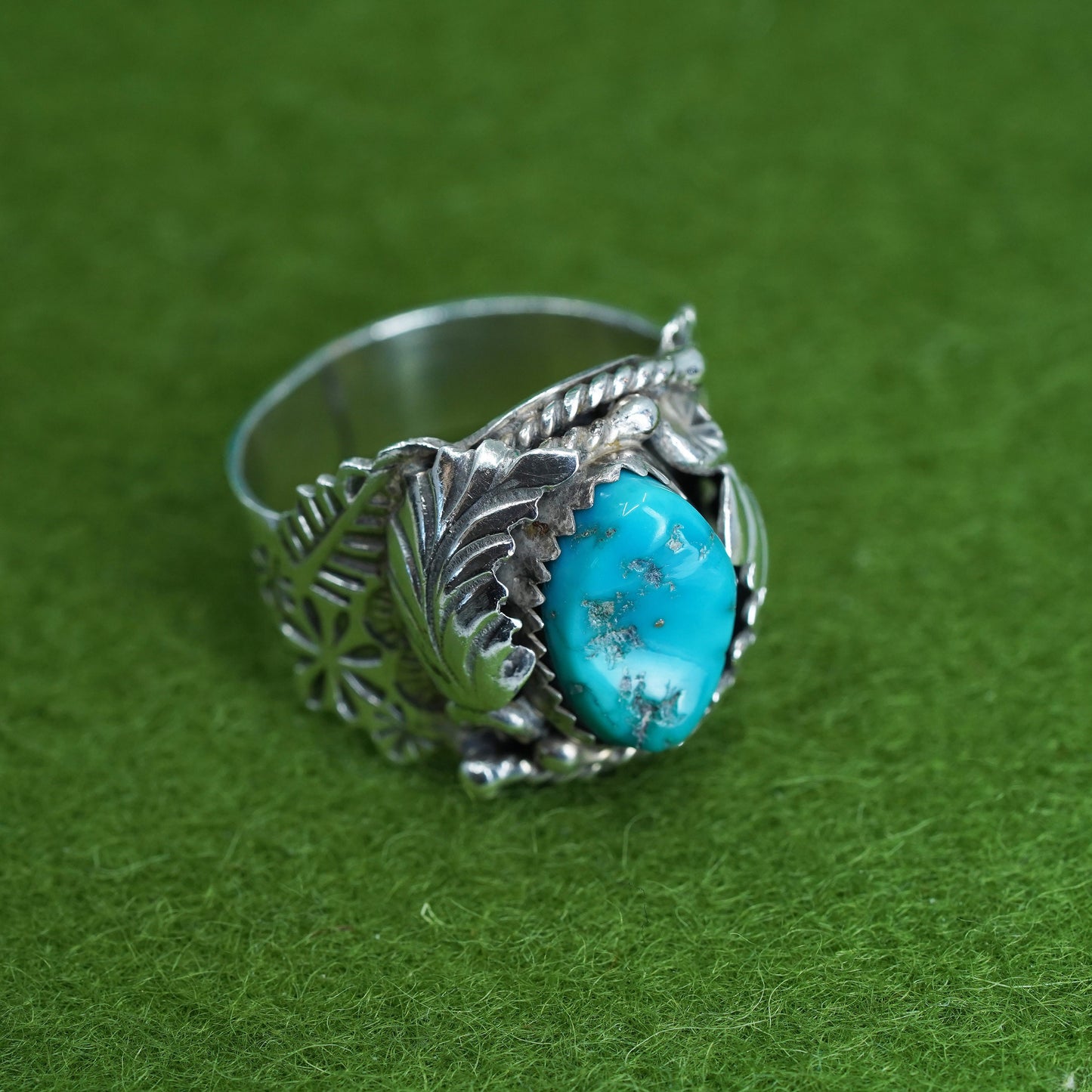 Size 7, Native American FW sterling silver ring, 925 band w/ turquoise feather