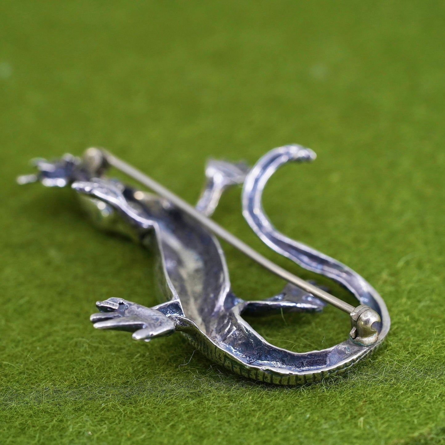 Vintage Sterling silver handmade brooch, 925 lizard with a bug and amethyst