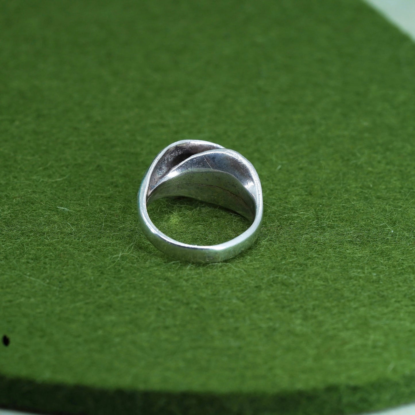 Size 5.75, vintage sterling silver handmade statement ring, 925 leaf band