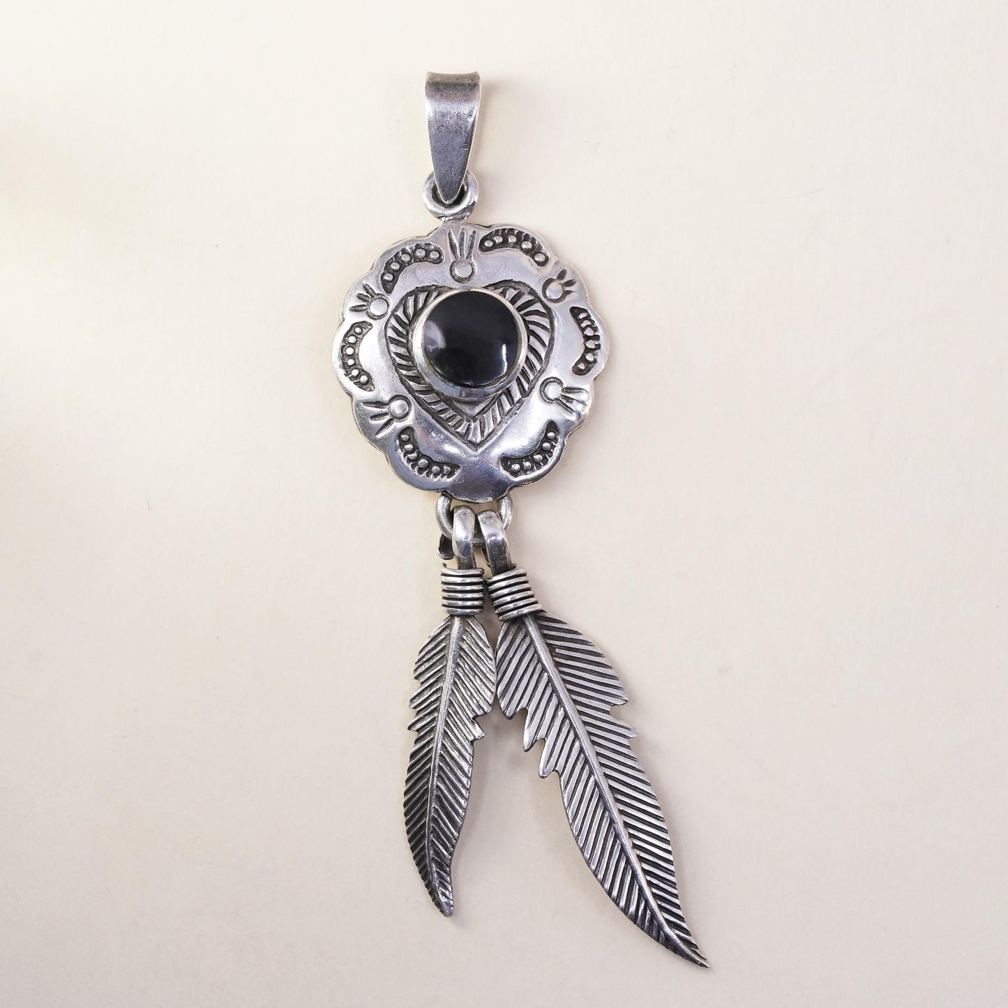 Native American Navajo sterling silver 925 heart pendant onyx feather dangles