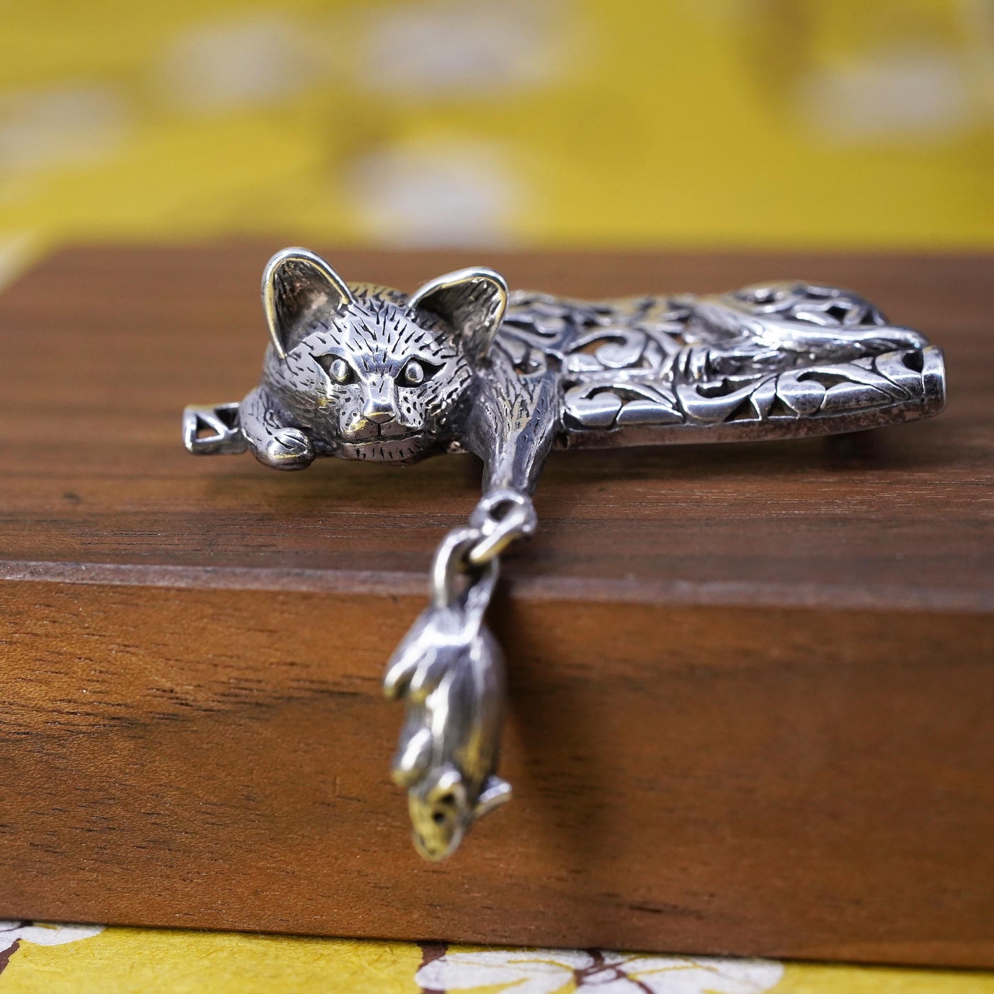 Vintage Jezlaine filigree 925 Cat Pin Brooch Sterling Silver mouse charm Dangle